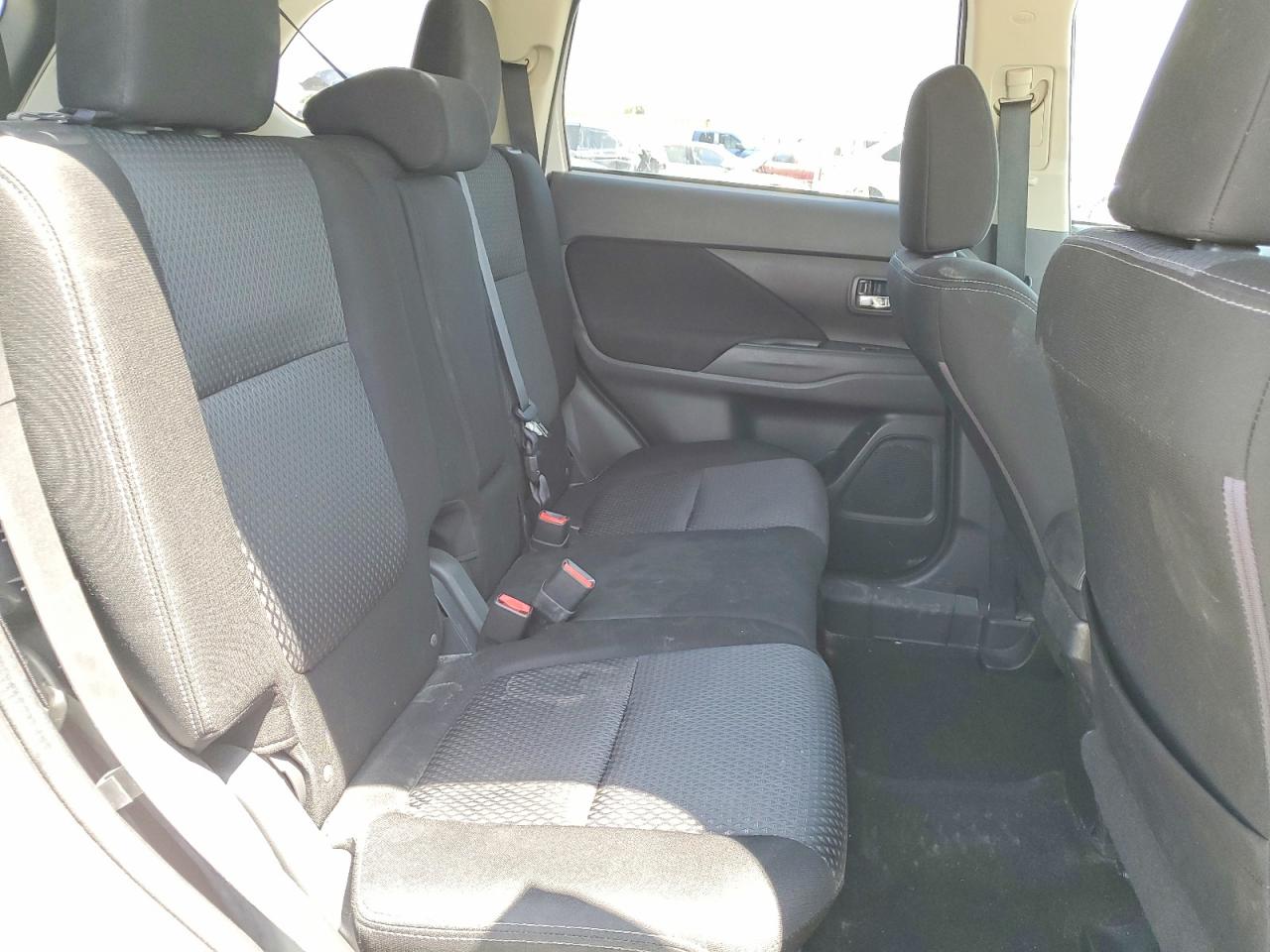2017 MITSUBISHI OUTLANDER