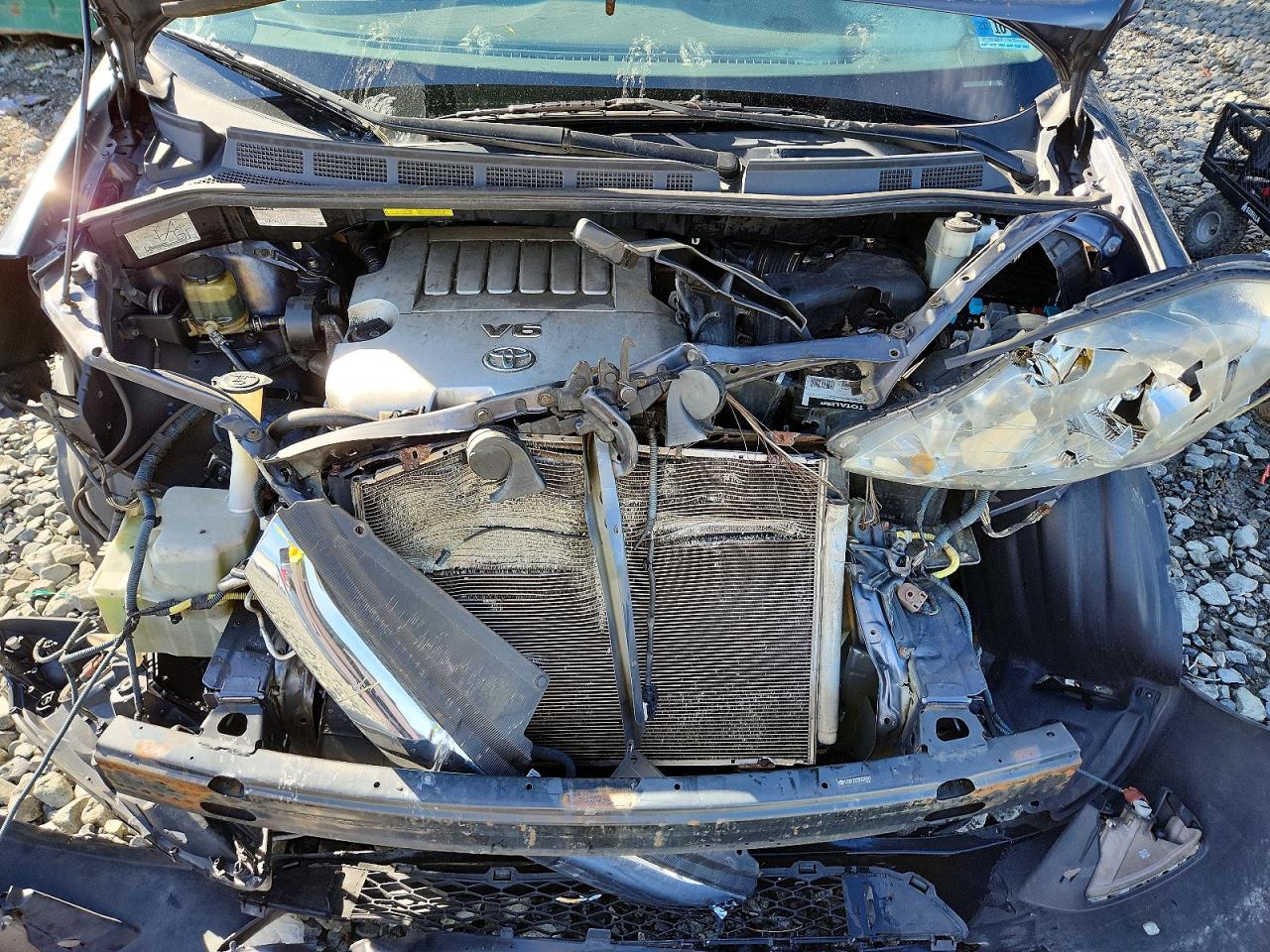 2009 TOYOTA SIENNA