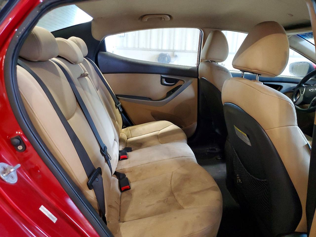 2012 HYUNDAI ELANTRA