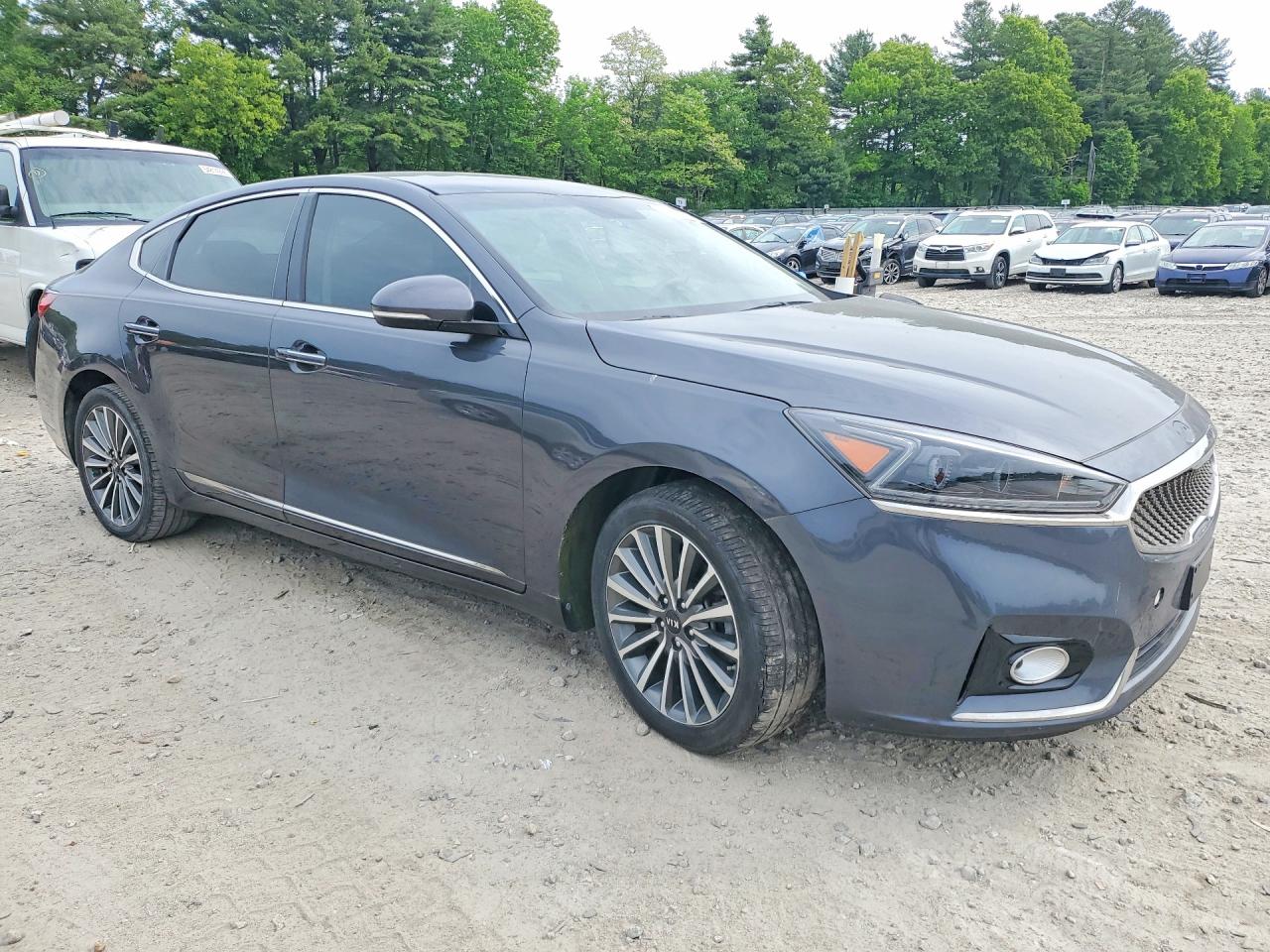 2018 KIA CADENZA