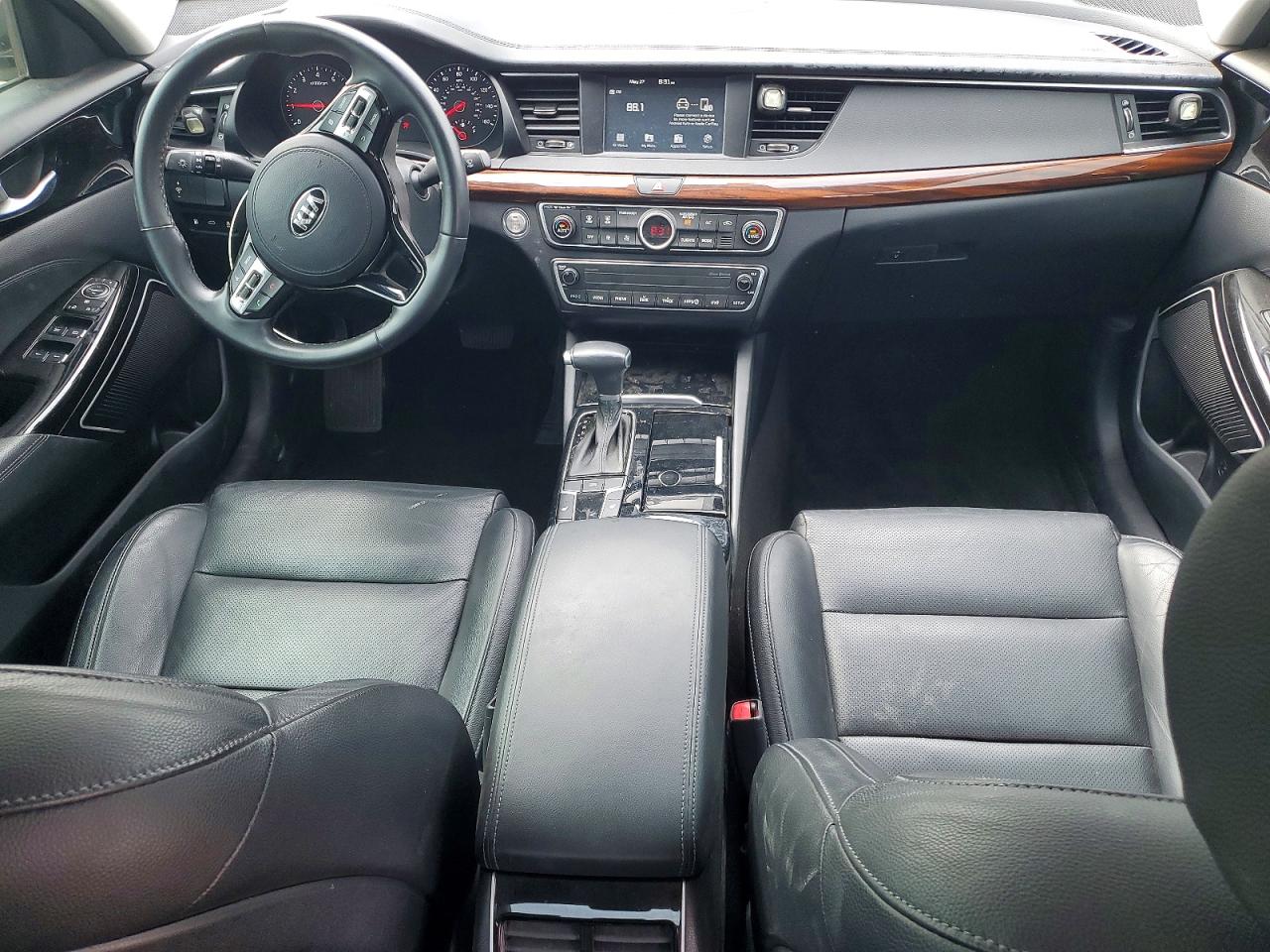 2018 KIA CADENZA