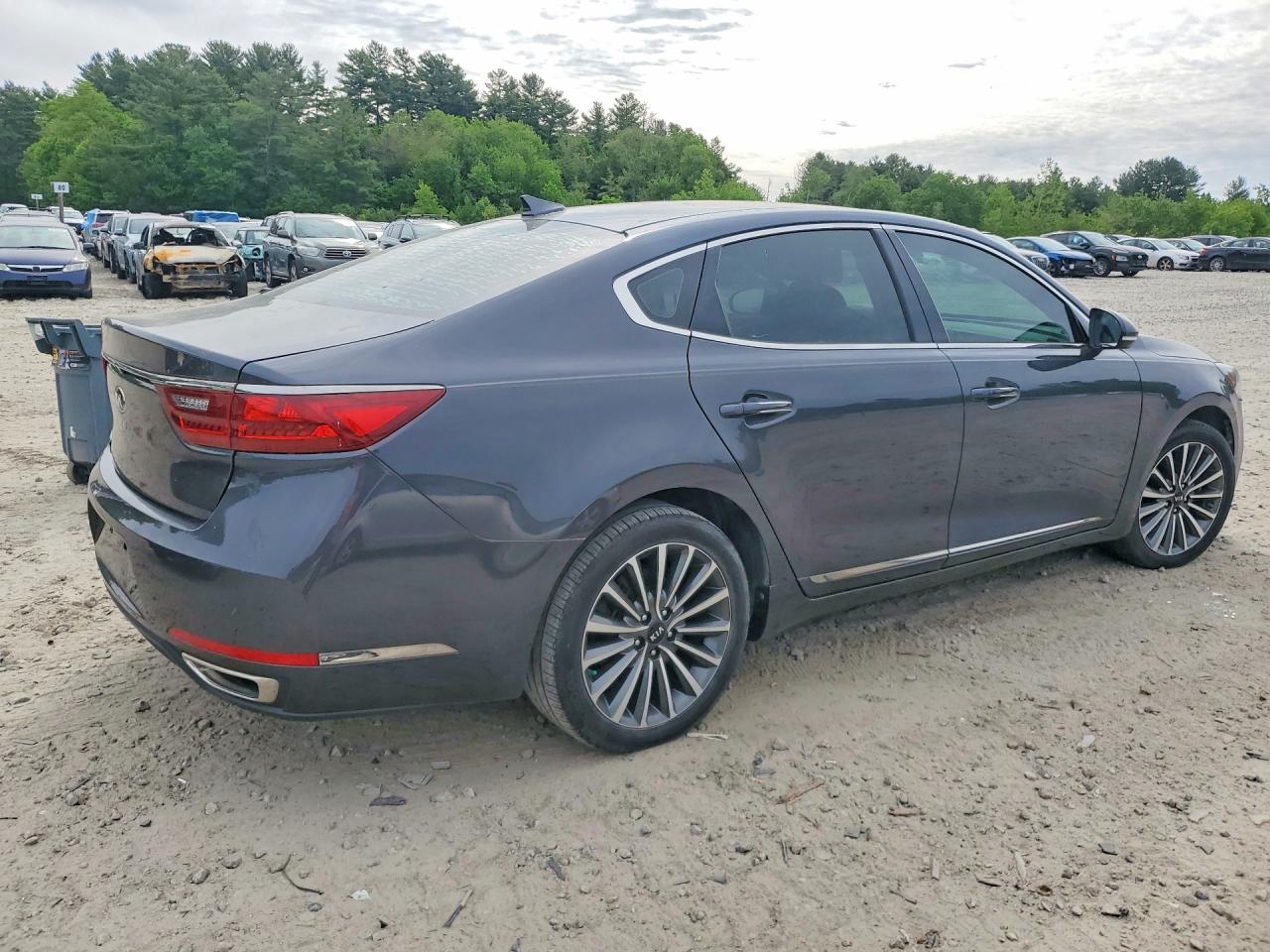 2018 KIA CADENZA