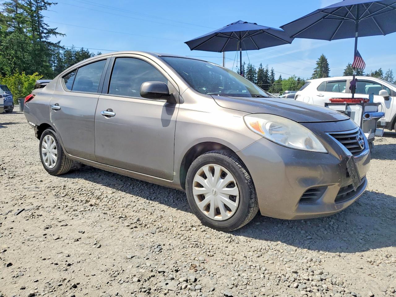 2013 NISSAN VERSA