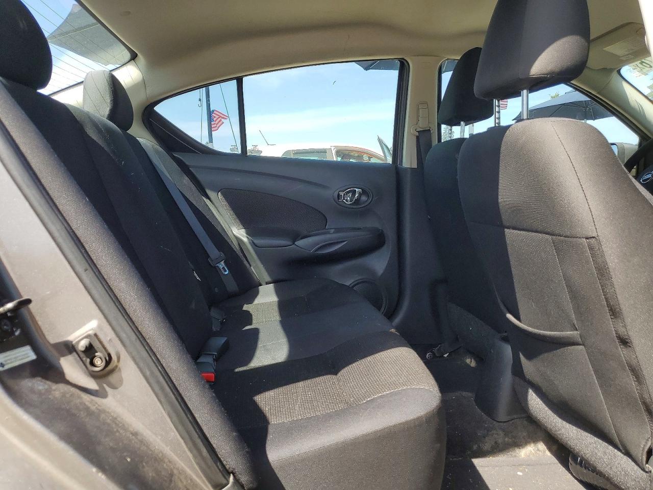 2013 NISSAN VERSA