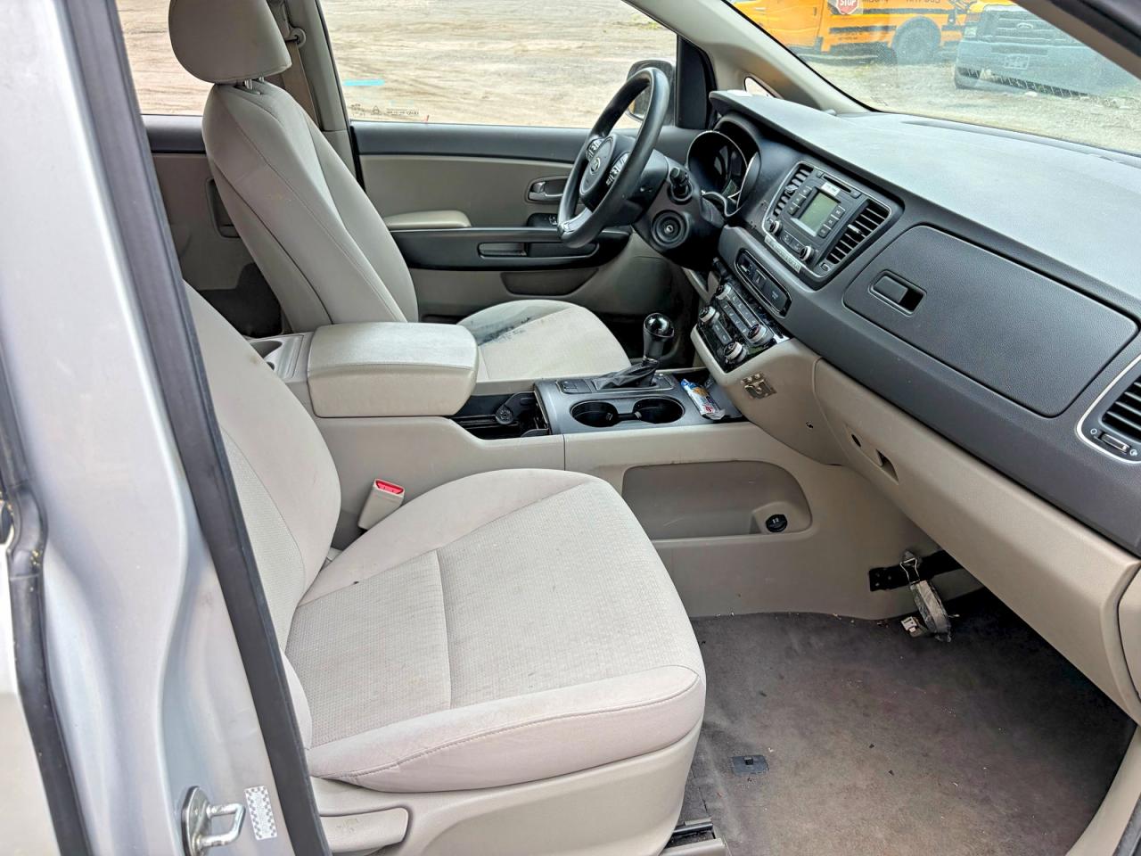 2016 KIA SEDONA