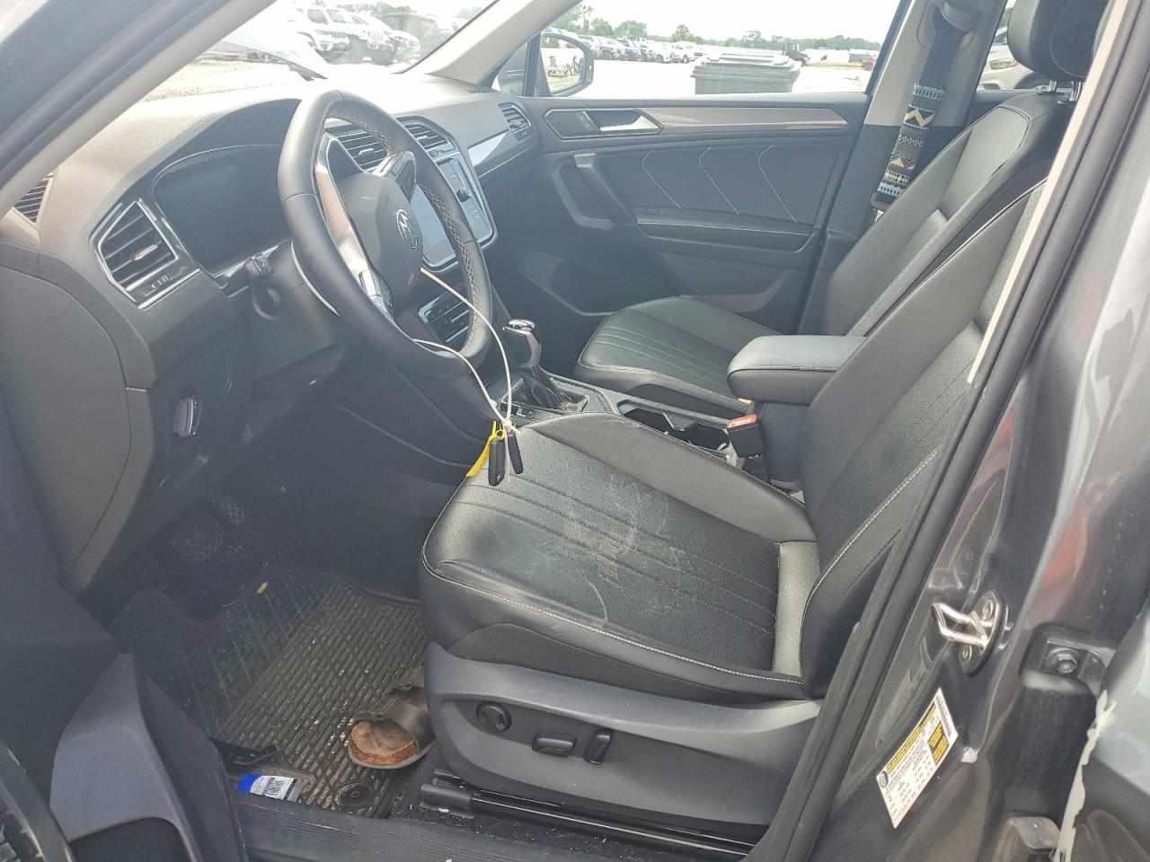 2022 VOLKSWAGEN TIGUAN