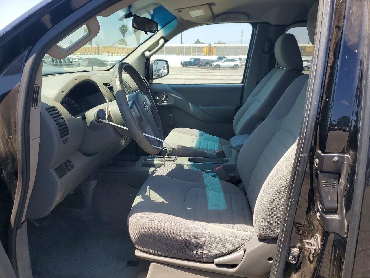 2012 NISSAN FRONTIER
