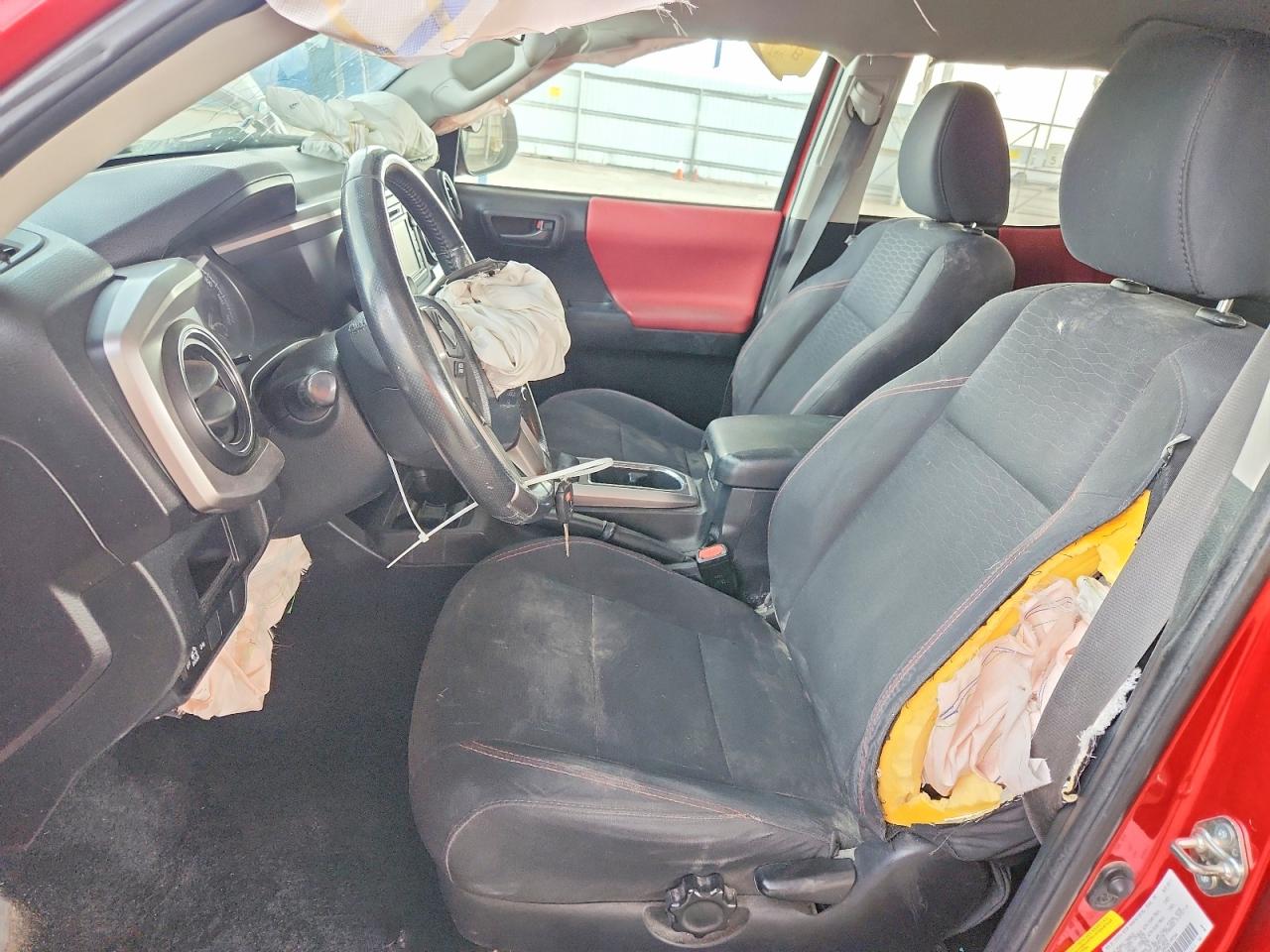 2017 TOYOTA TACOMA