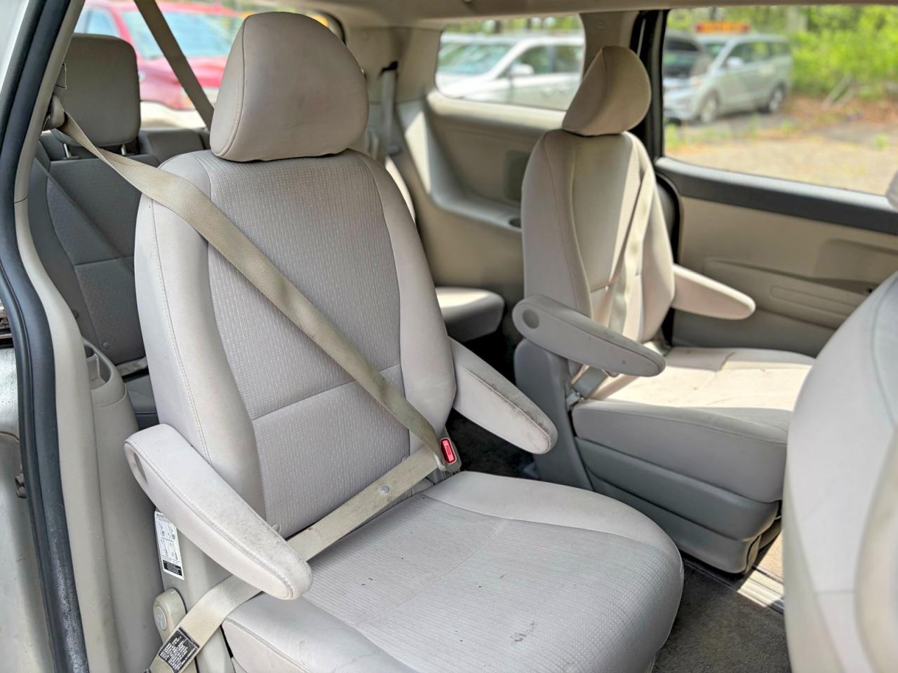2016 KIA SEDONA