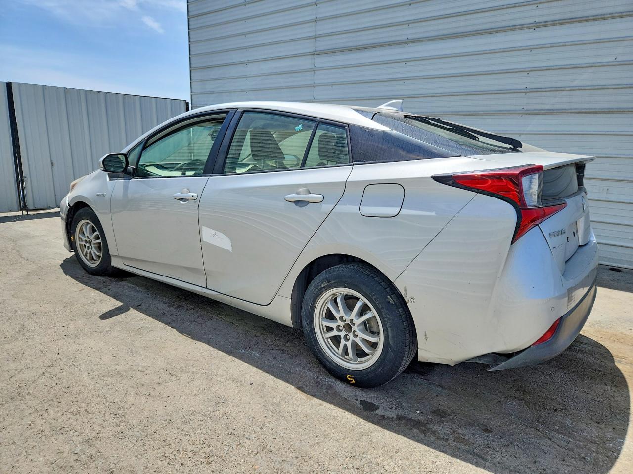 2019 TOYOTA PRIUS