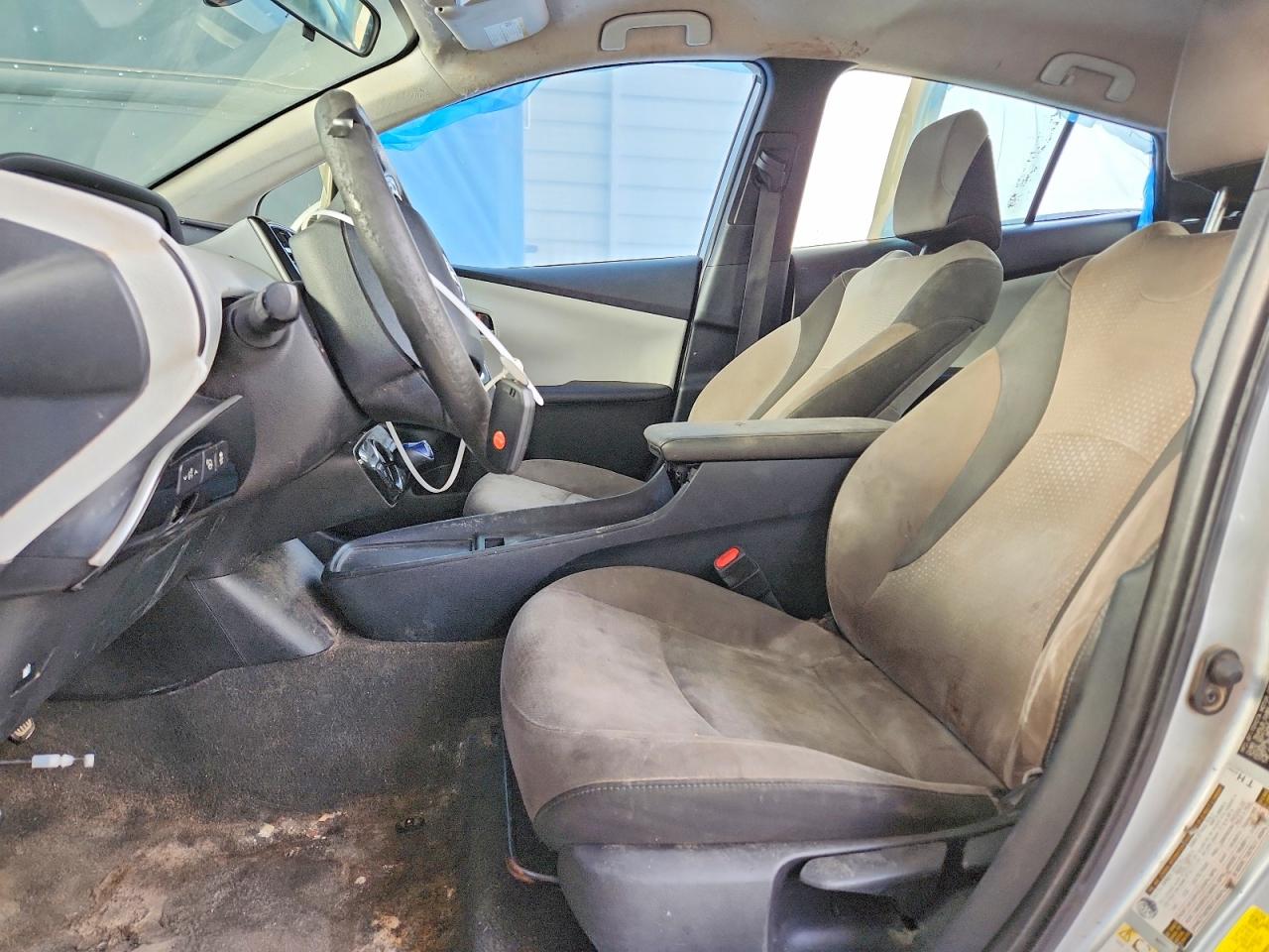 2019 TOYOTA PRIUS