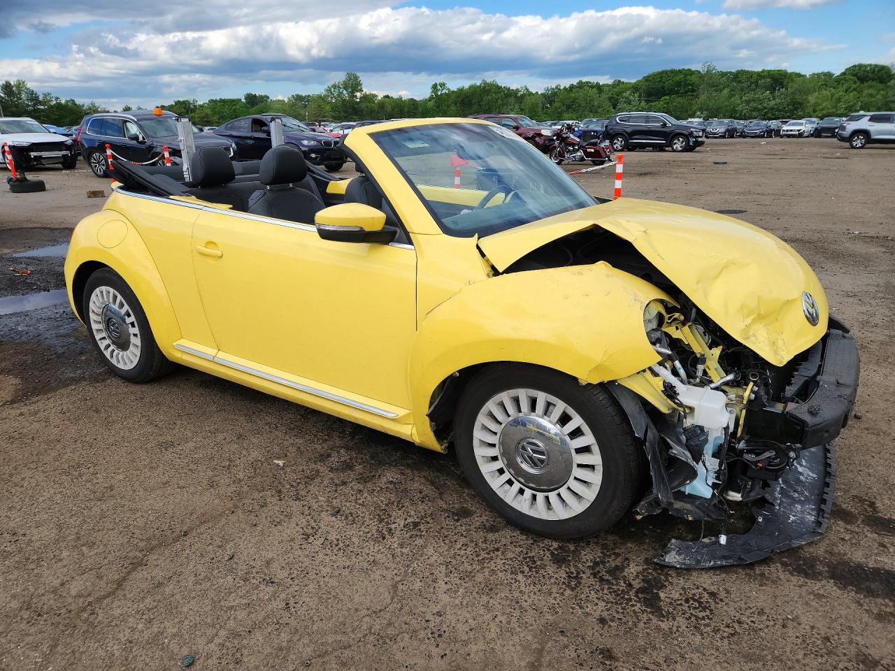 2013 VOLKSWAGEN BEETLE