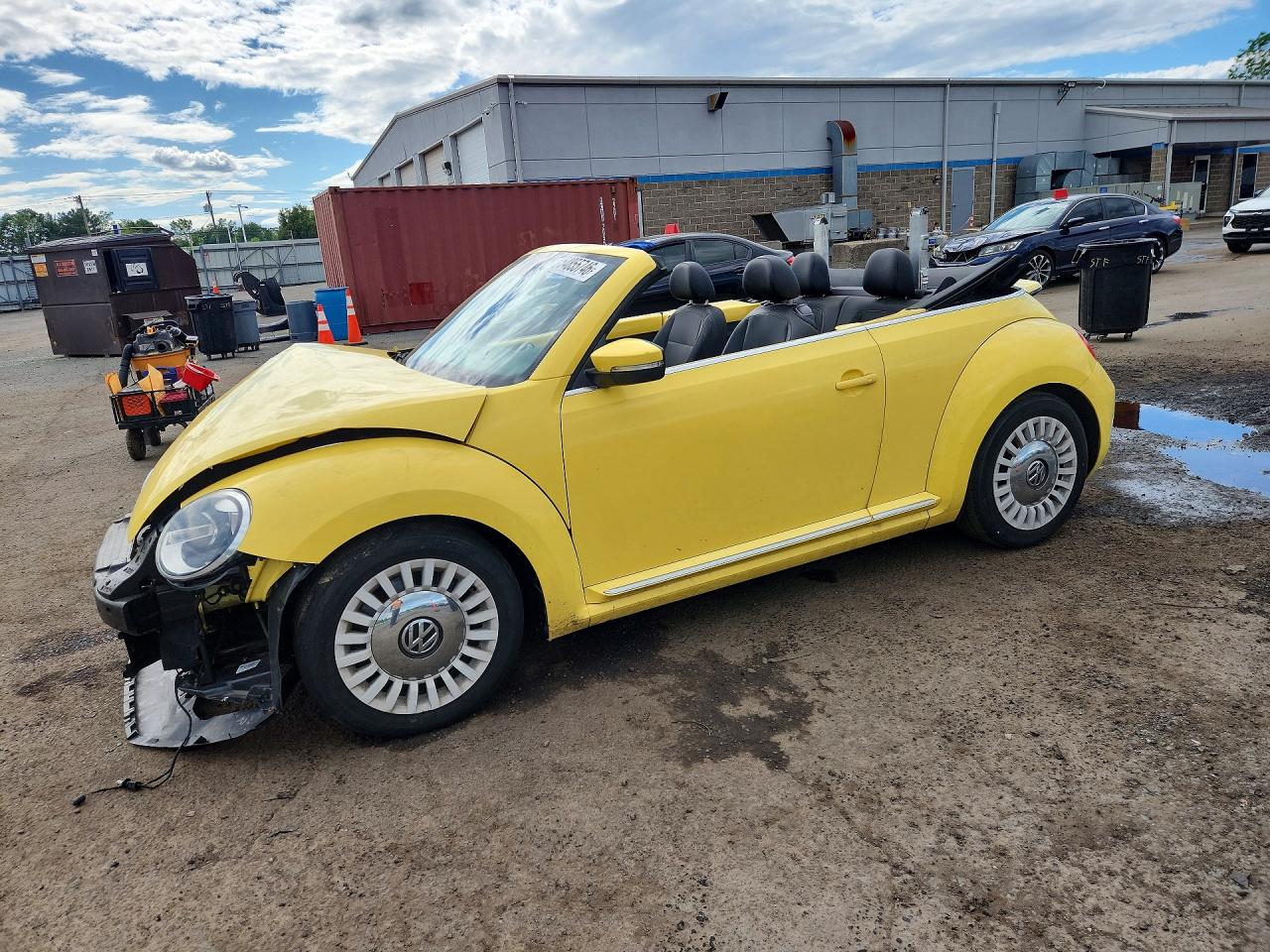 2013 VOLKSWAGEN BEETLE