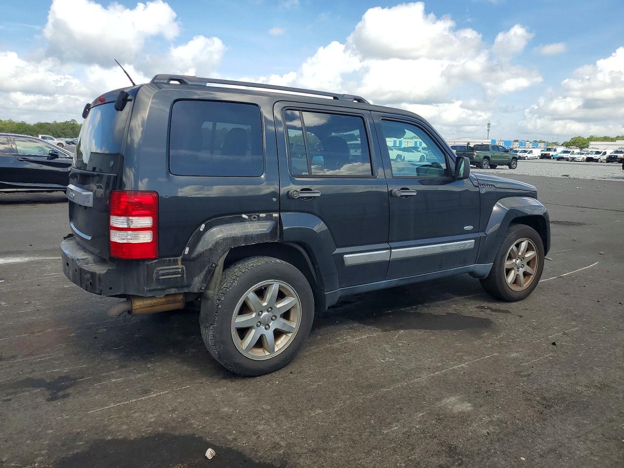 2012 JEEP LIBERTY