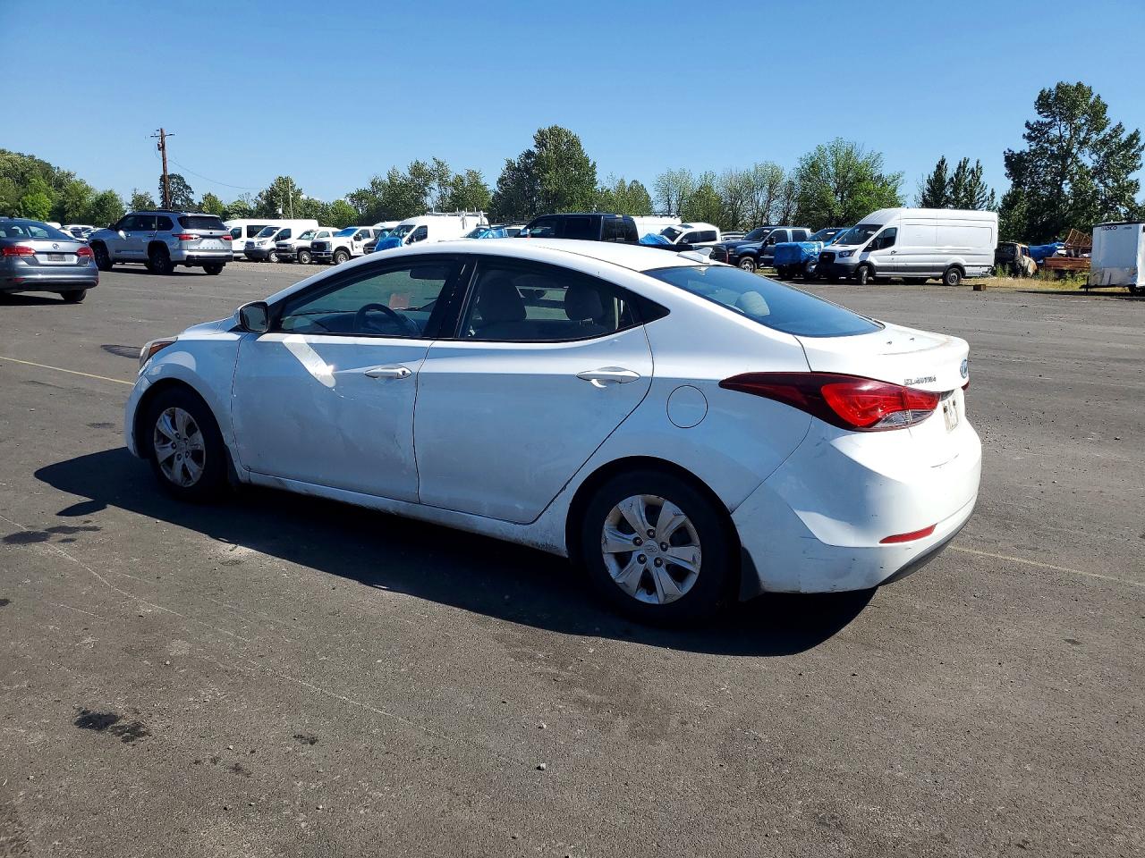 2016 HYUNDAI ELANTRA