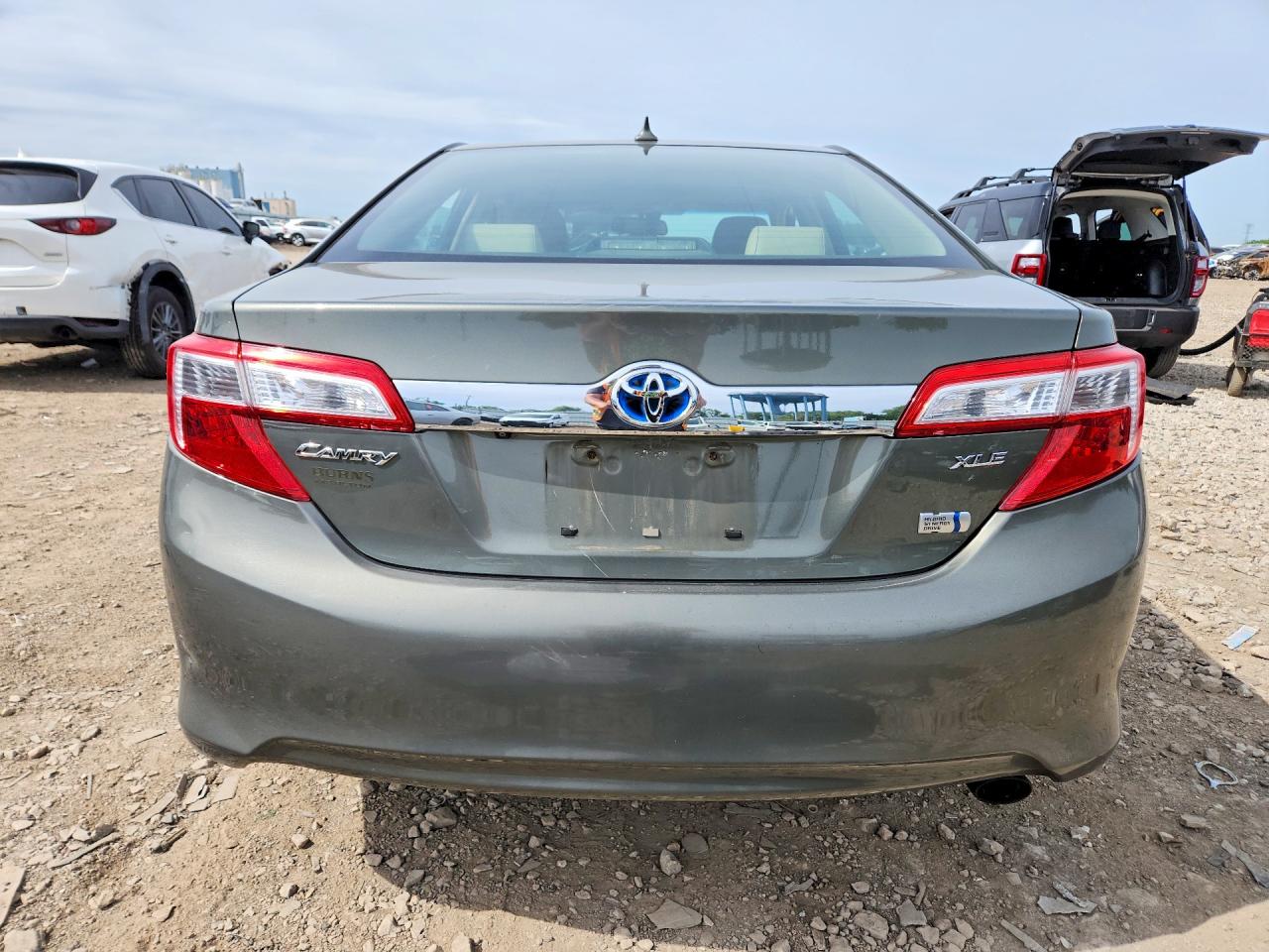 2012 TOYOTA CAMRY SOLA