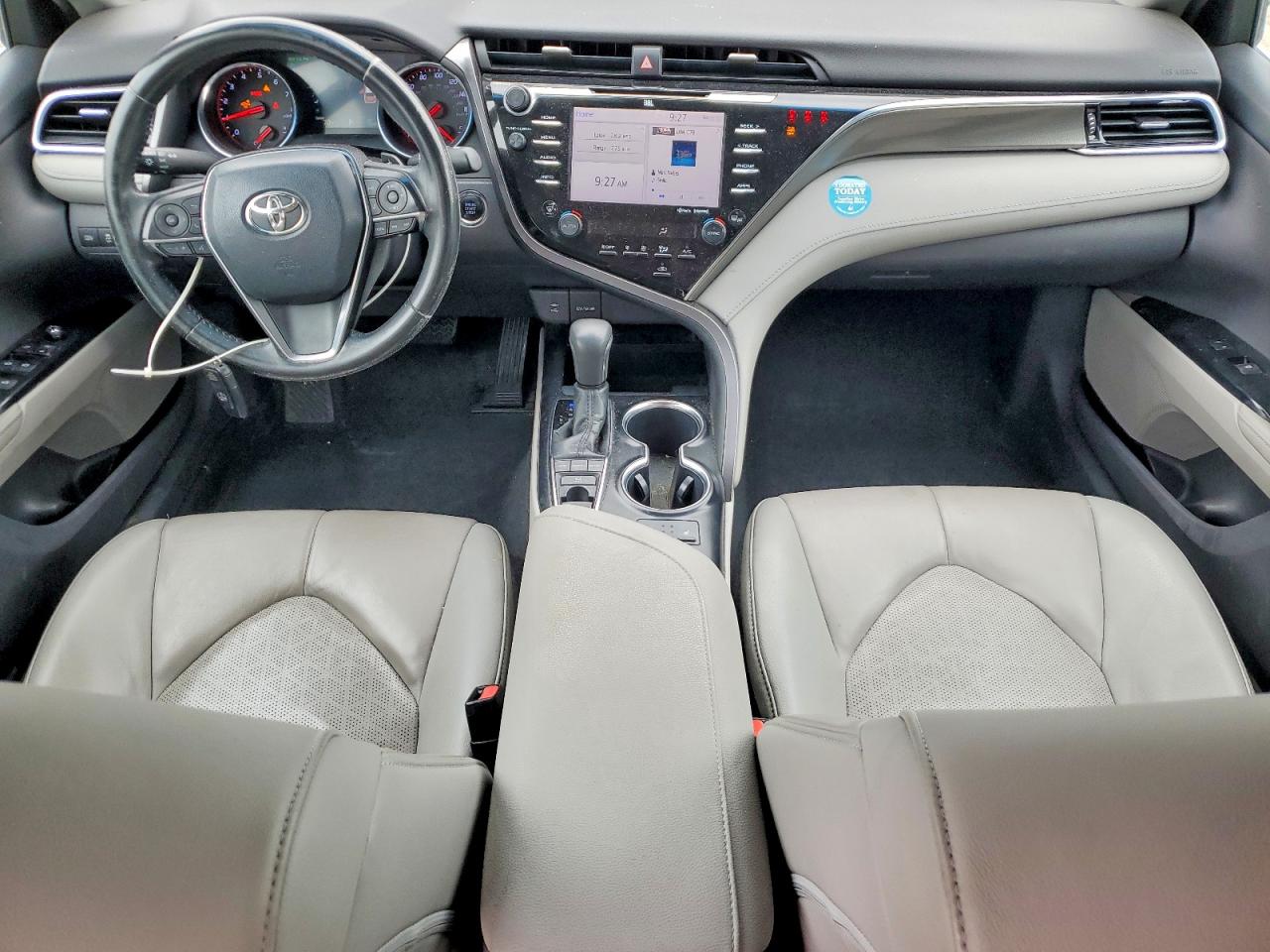 2018 TOYOTA CAMRY