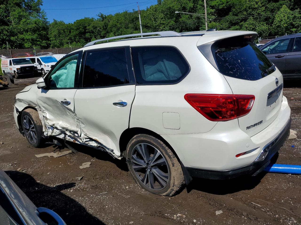2018 NISSAN PATHFINDER