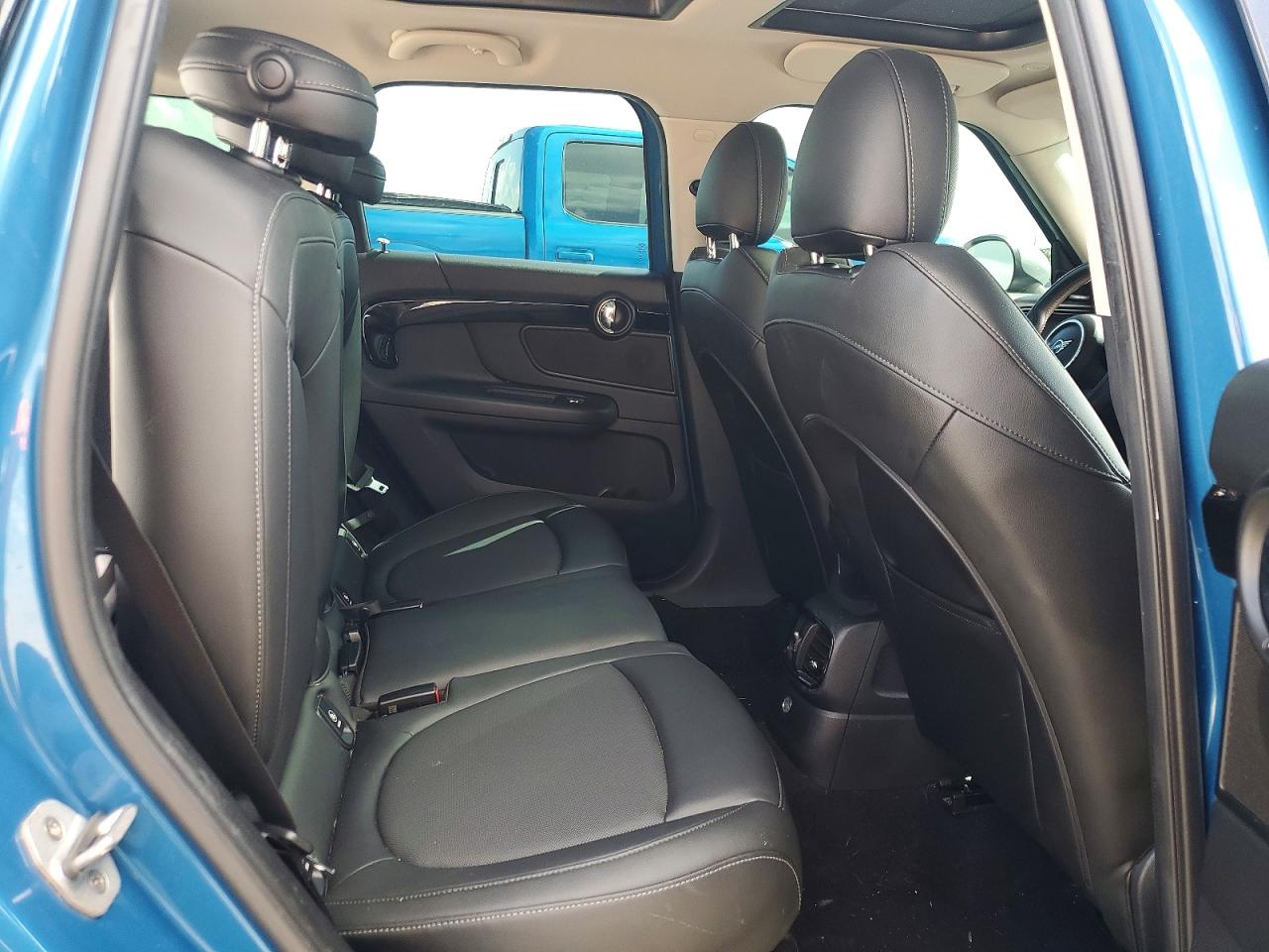 2019 MINI COOPER