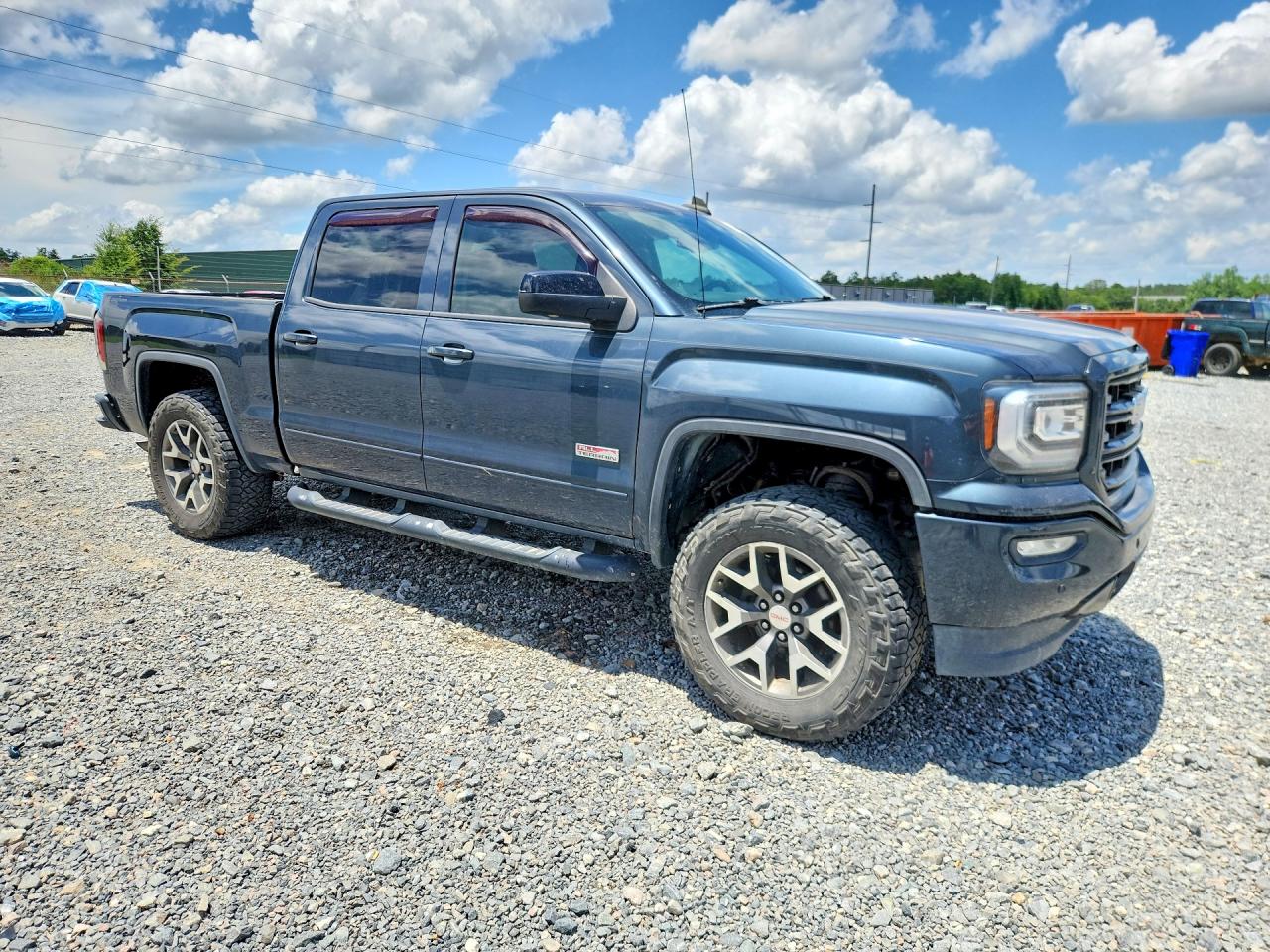 2017 GMC SIERRA