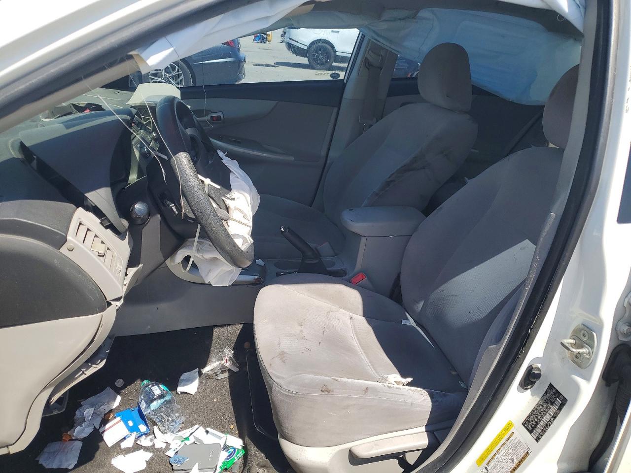 2011 TOYOTA COROLLA