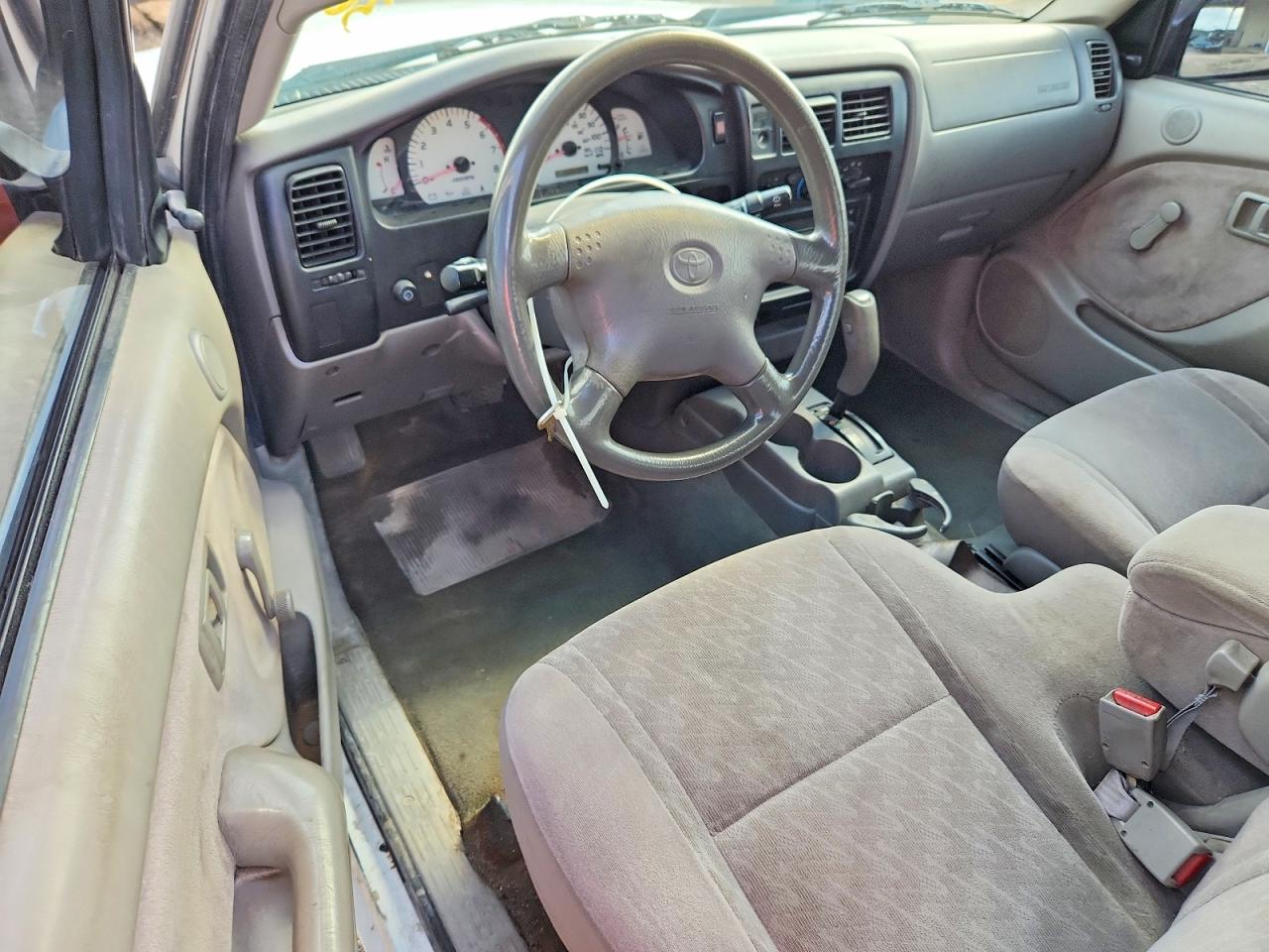 2004 TOYOTA TACOMA