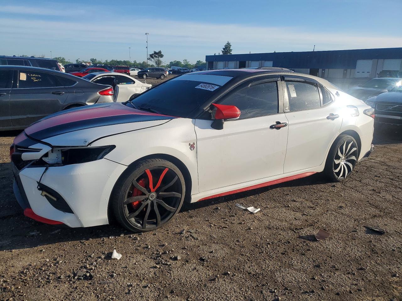 2018 TOYOTA CAMRY