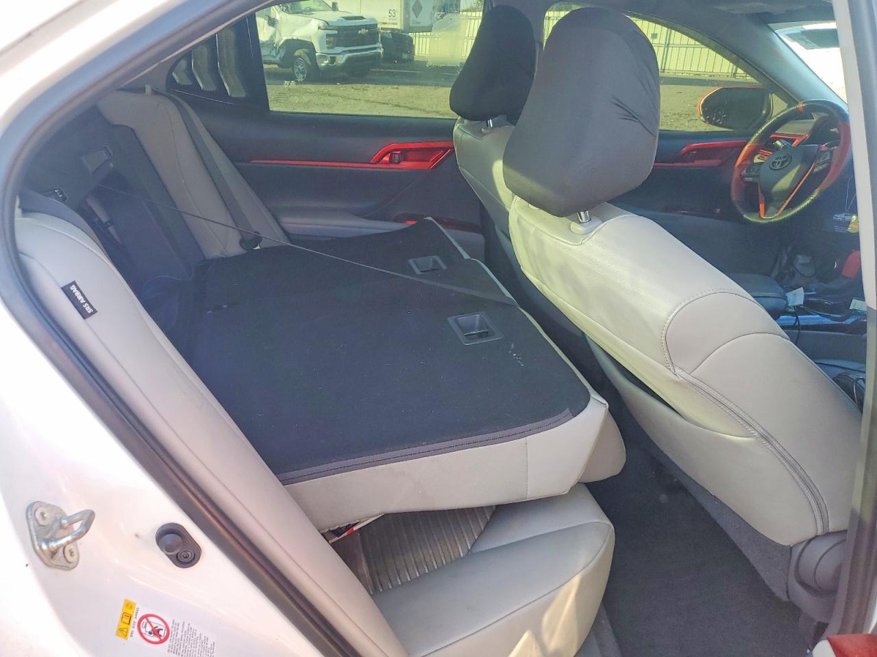 2018 TOYOTA CAMRY