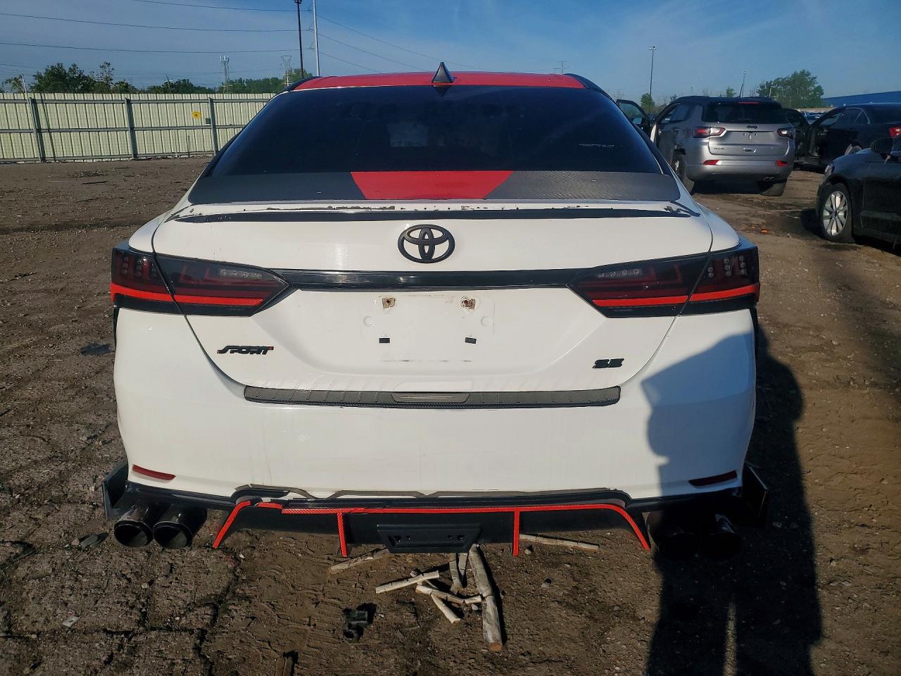 2018 TOYOTA CAMRY