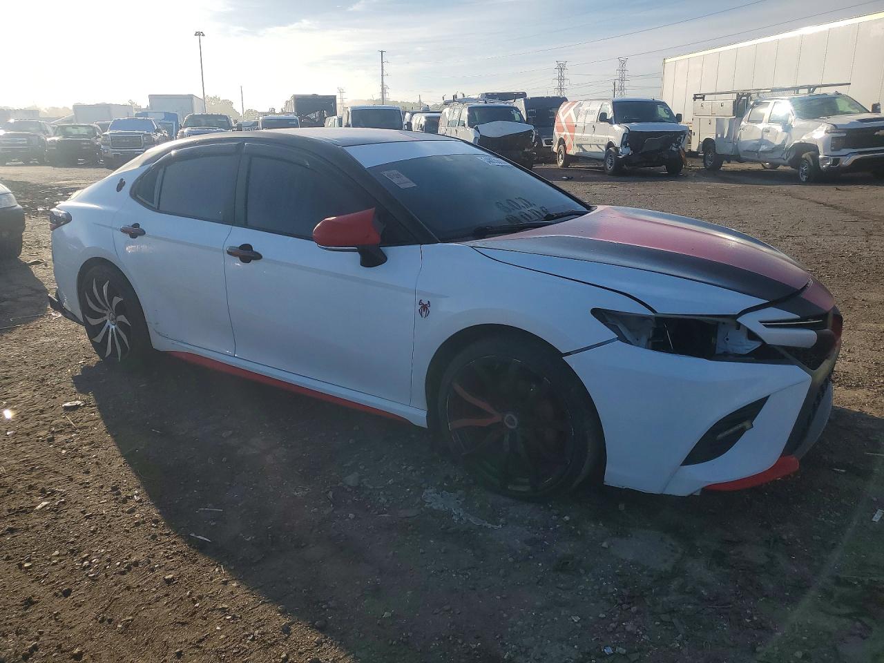 2018 TOYOTA CAMRY
