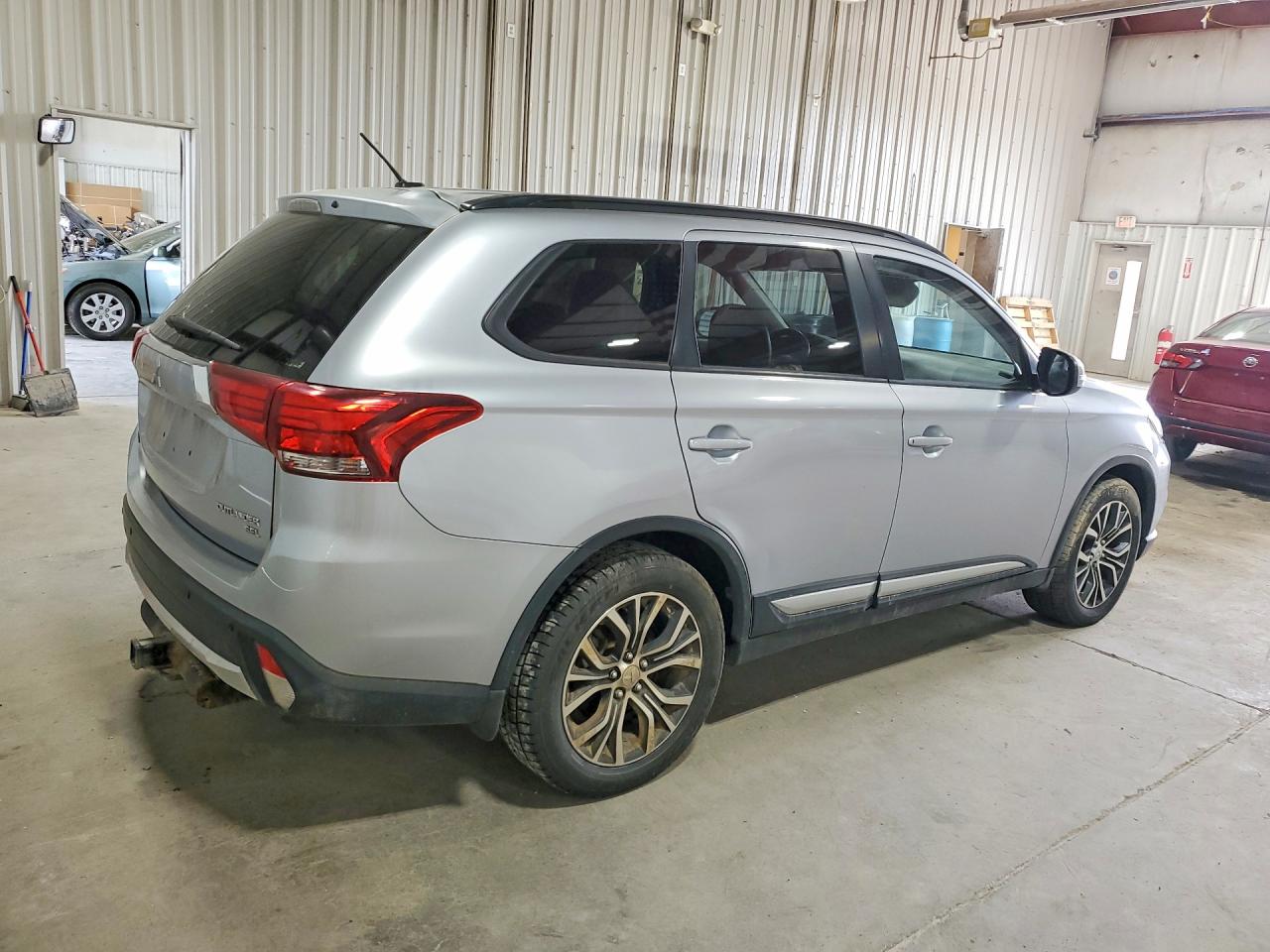 2016 MITSUBISHI OUTLANDER