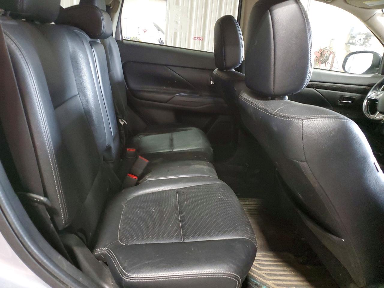 2016 MITSUBISHI OUTLANDER