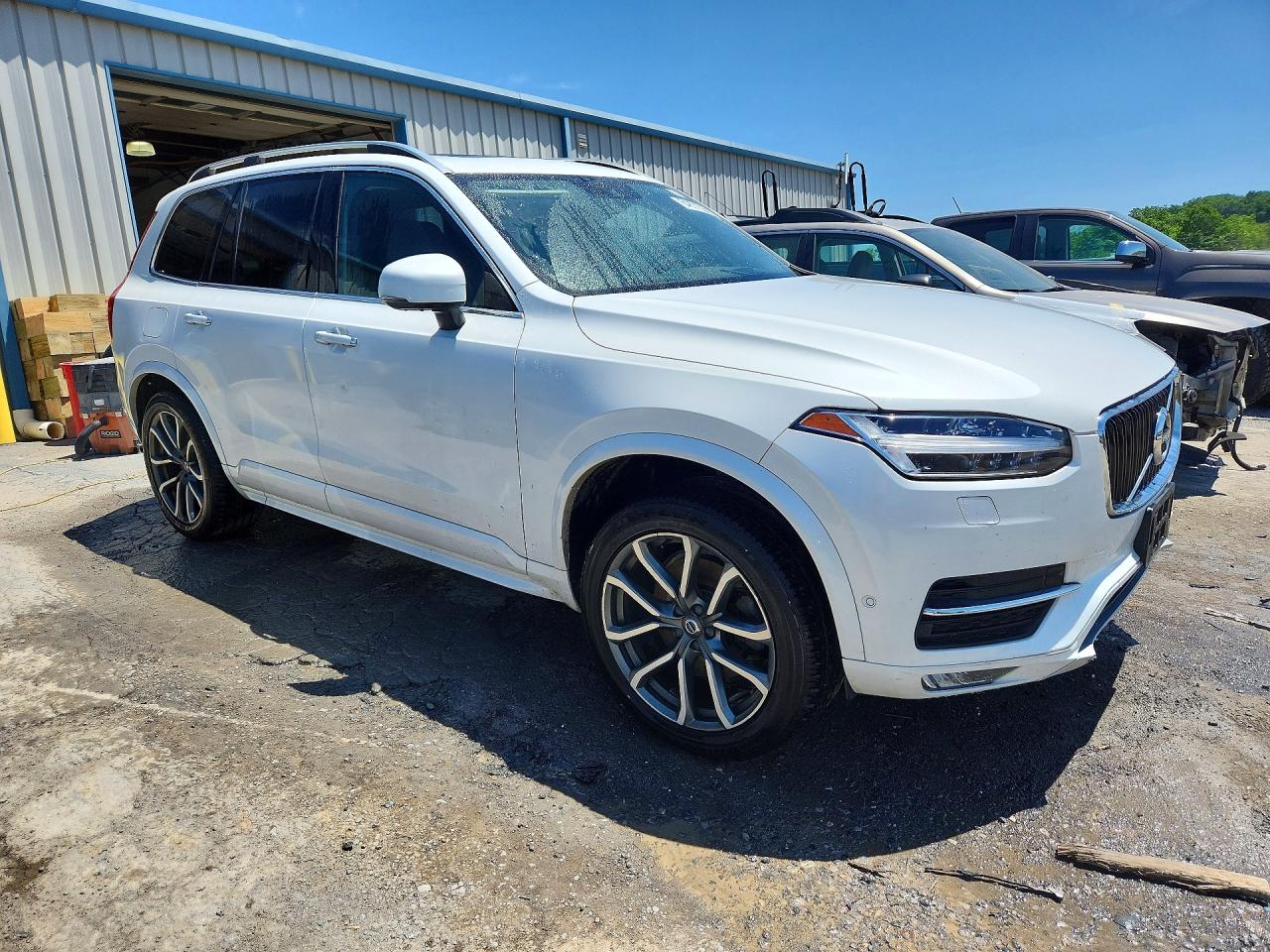 2019 VOLVO XC90