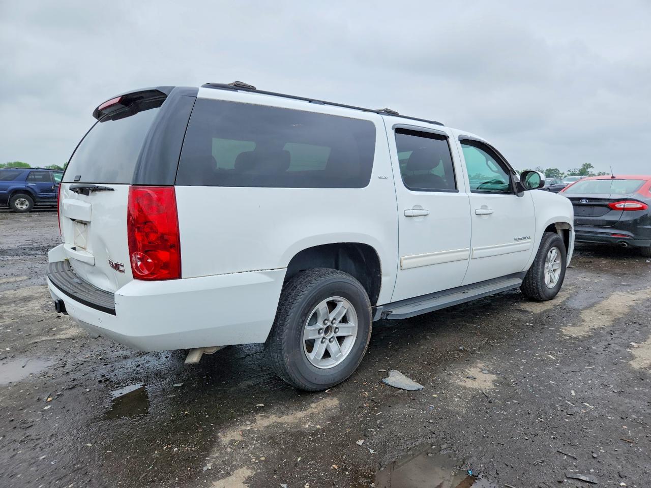 2013 GMC YUKON