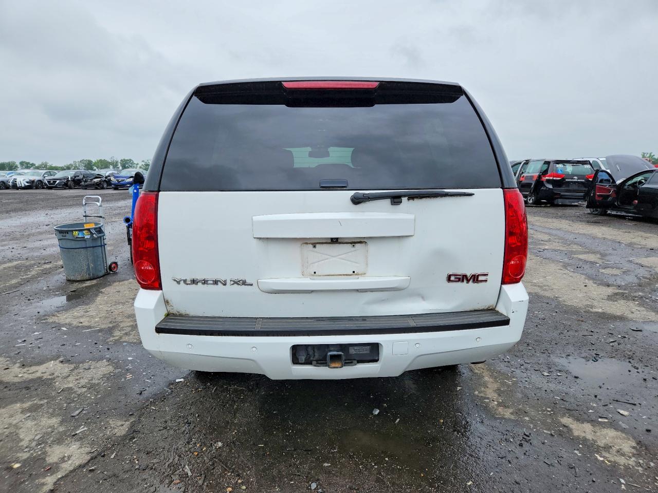 2013 GMC YUKON