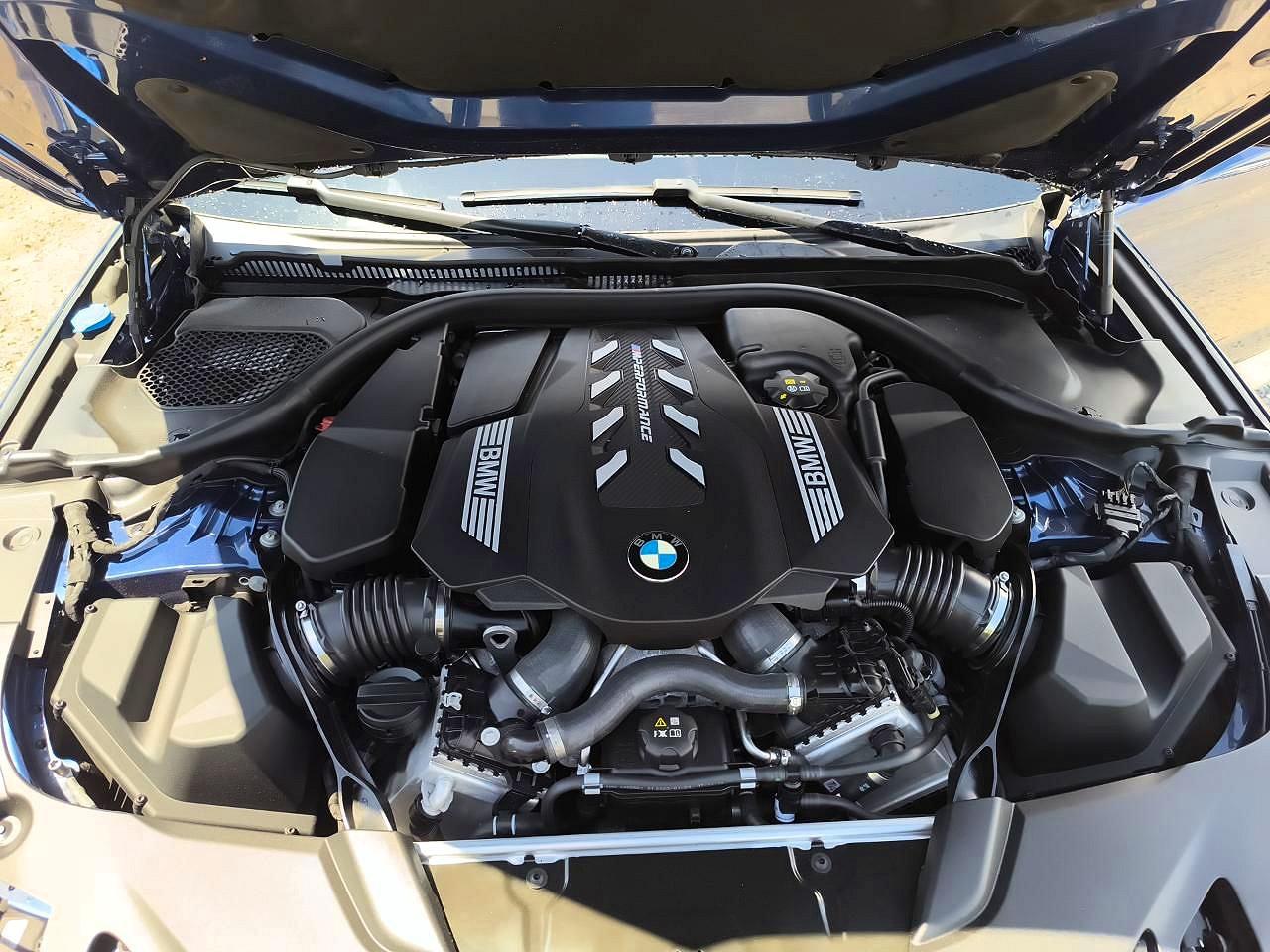 2023 BMW M5