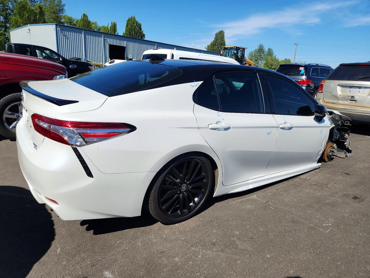 2020 TOYOTA CAMRY