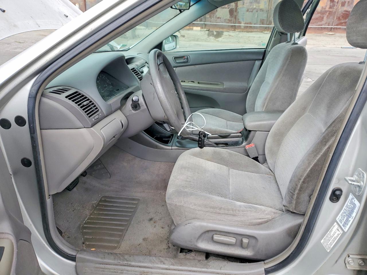 2002 TOYOTA CAMRY