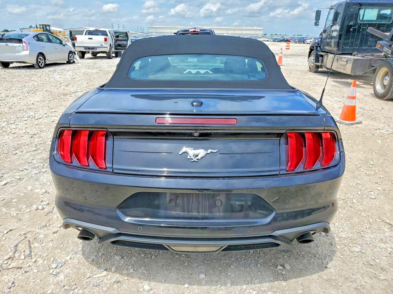 2020 FORD MUSTANG