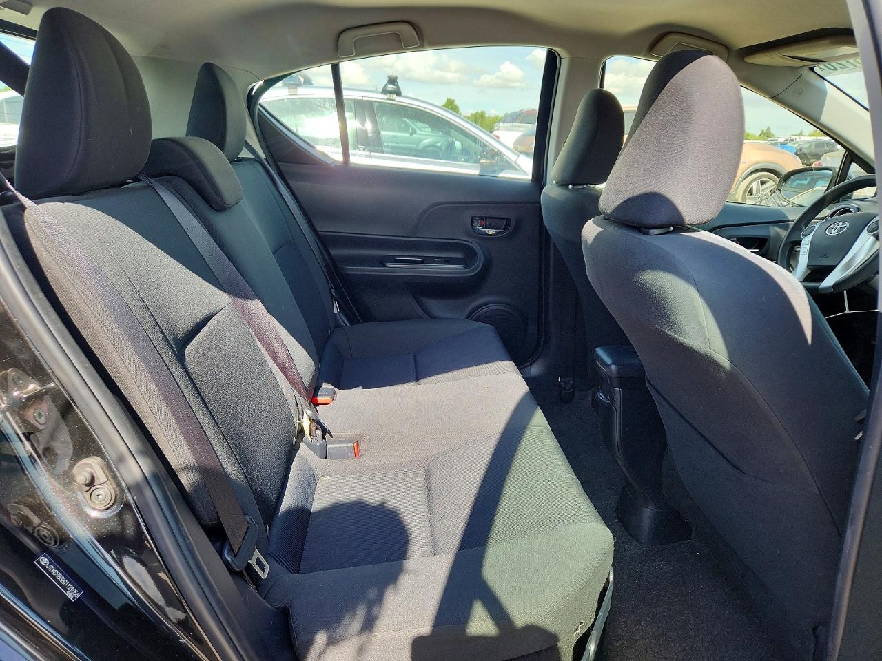 2016 TOYOTA PRIUS