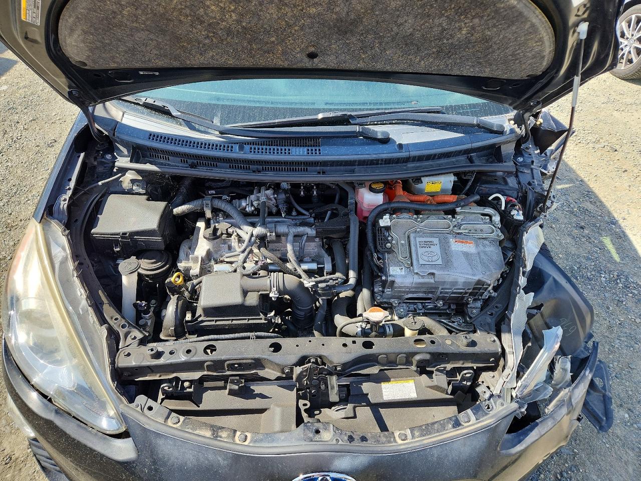 2016 TOYOTA PRIUS