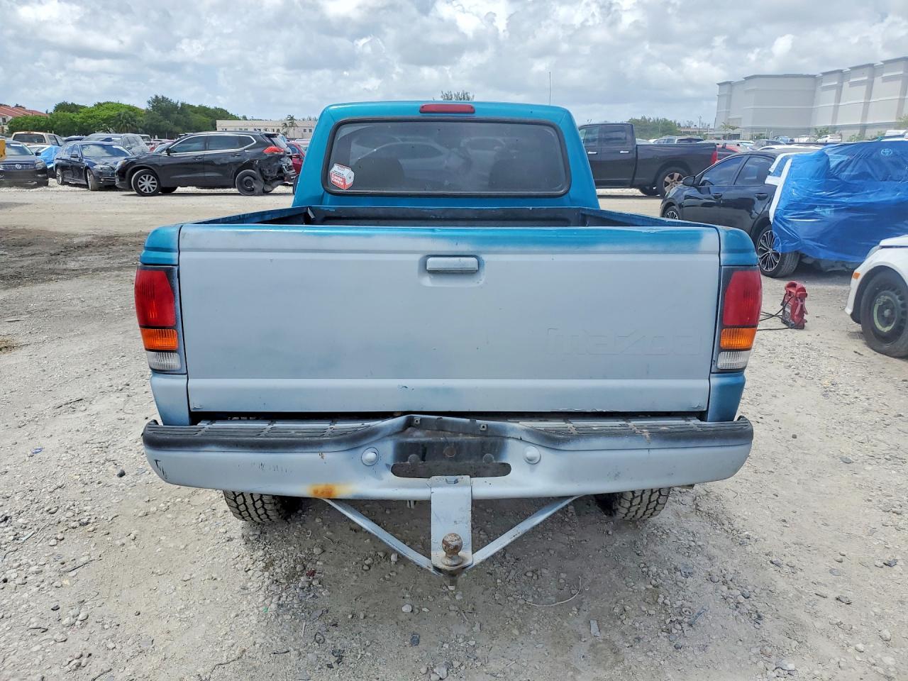 1995 MAZDA B2300