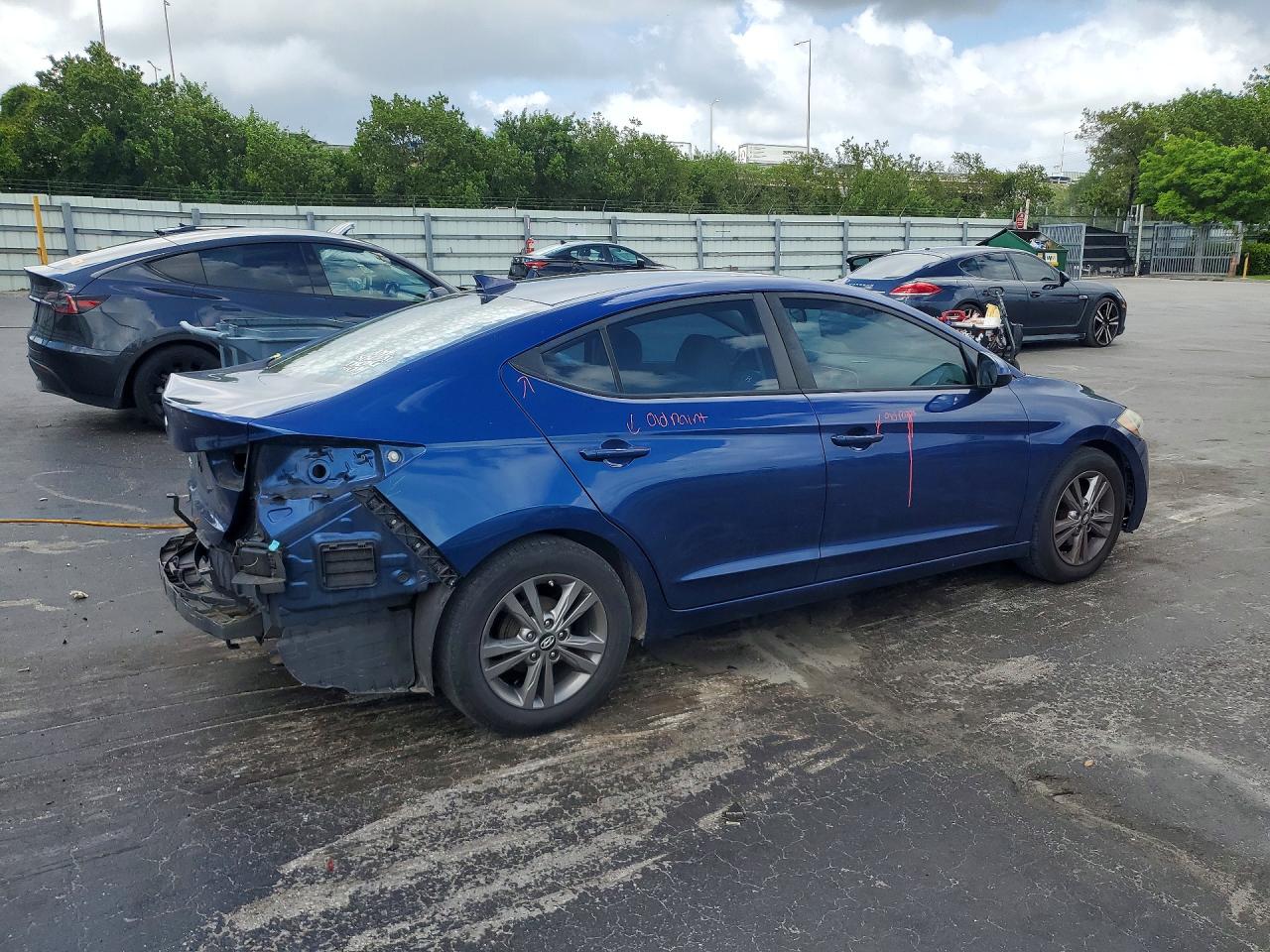 2017 HYUNDAI ELANTRA