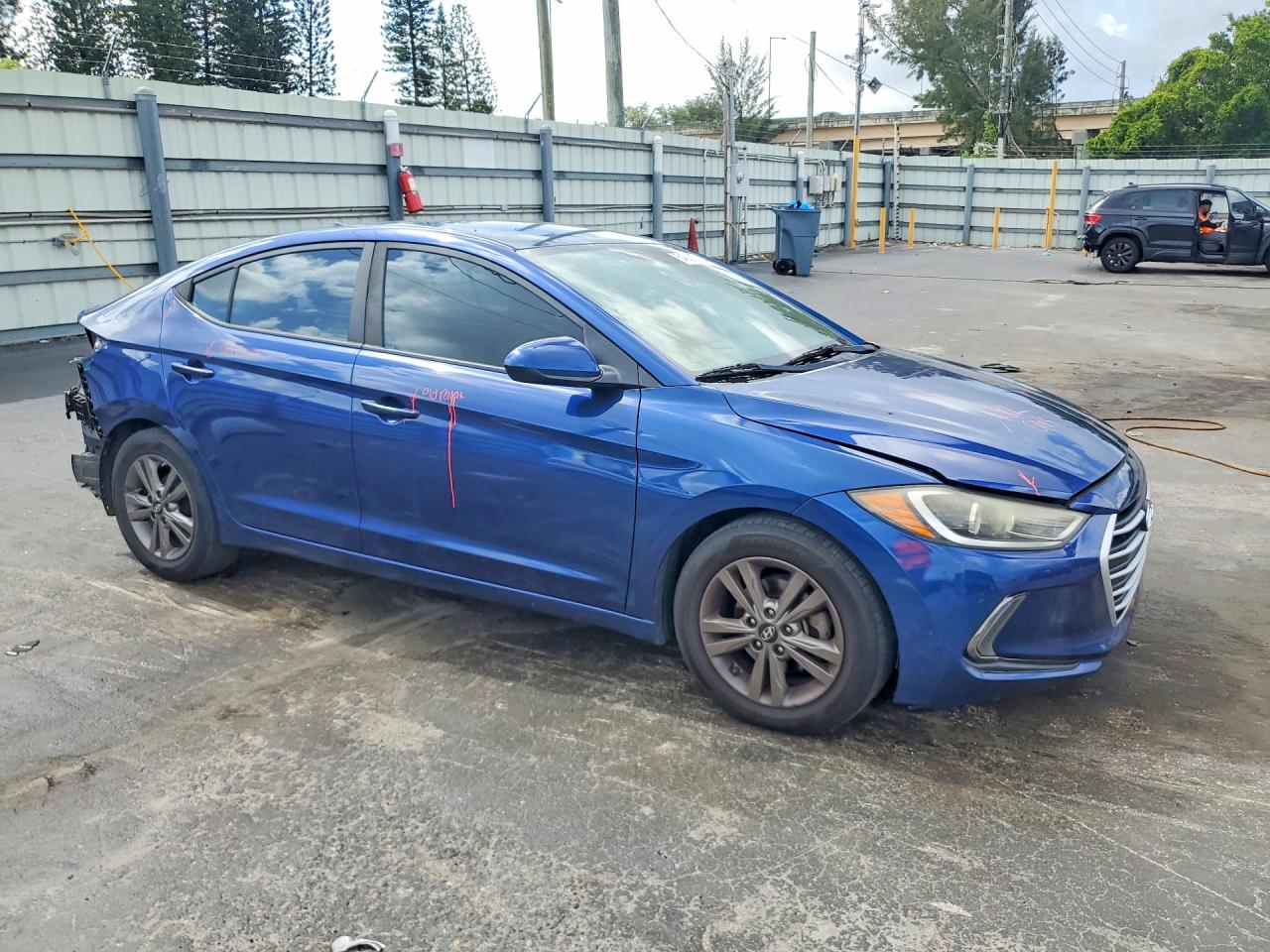 2017 HYUNDAI ELANTRA