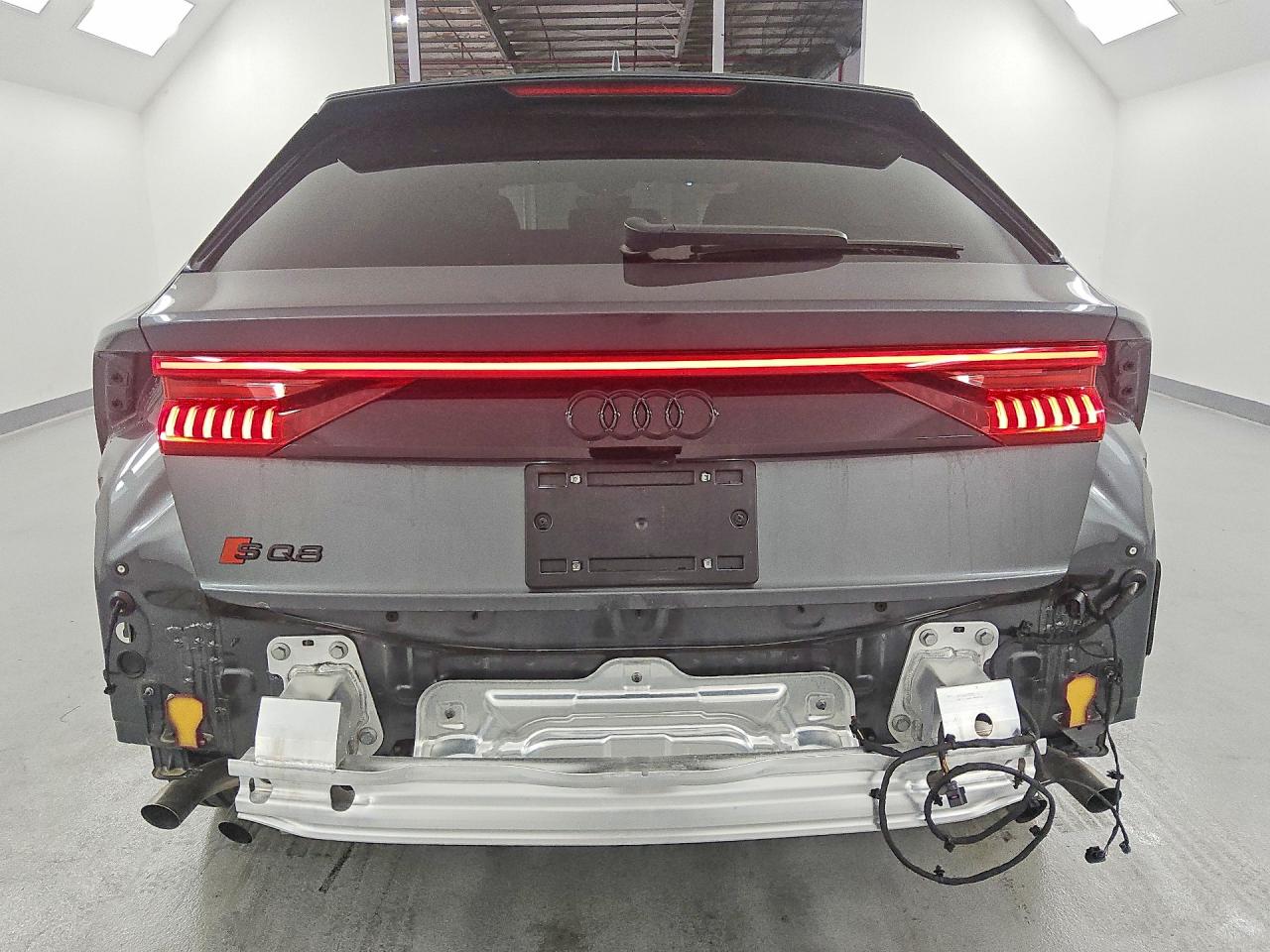 2023 AUDI SQ8
