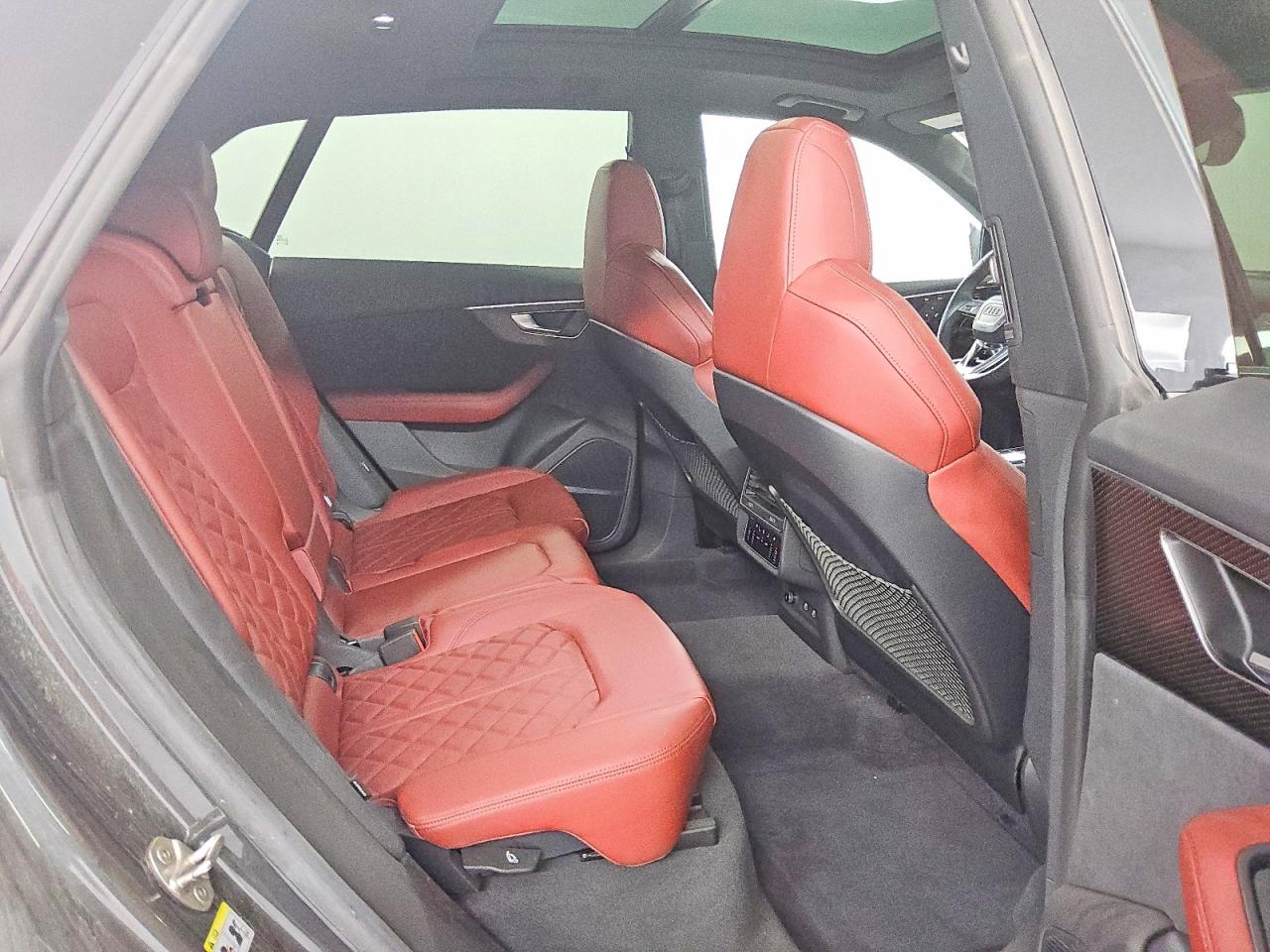 2023 AUDI SQ8