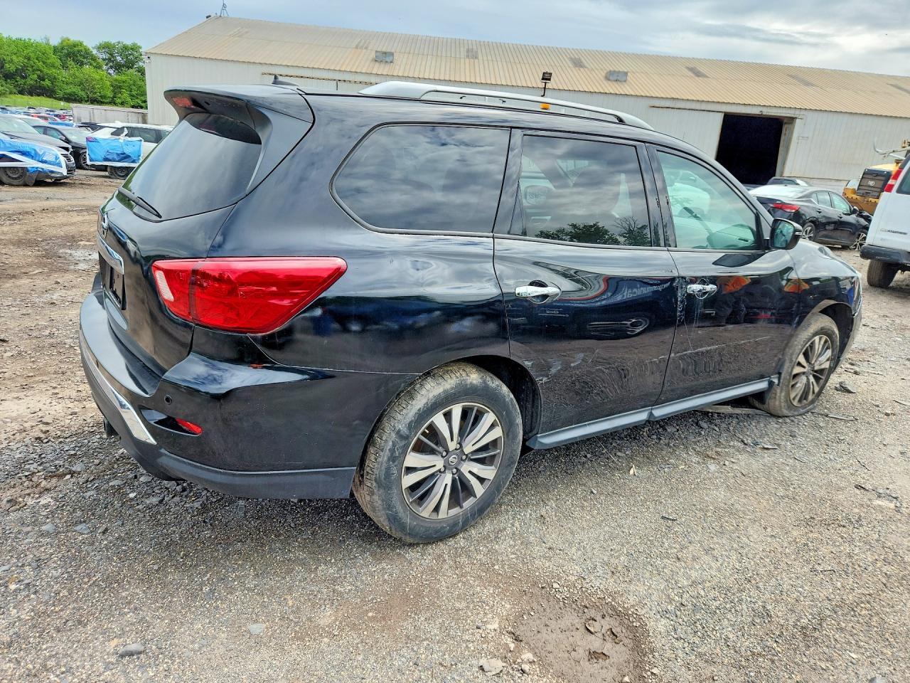 2018 NISSAN PATHFINDER
