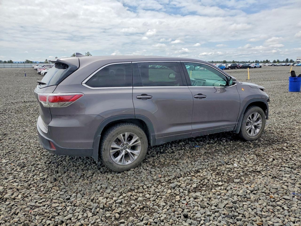 2016 TOYOTA HIGHLANDER