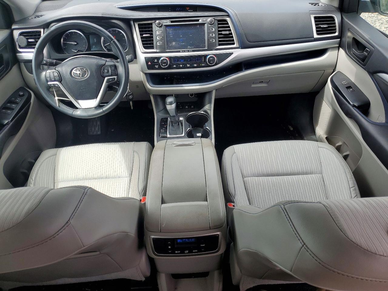 2016 TOYOTA HIGHLANDER