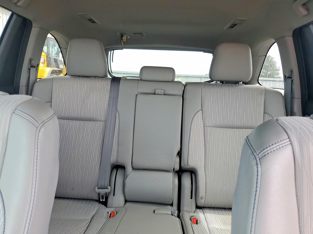 2016 TOYOTA HIGHLANDER